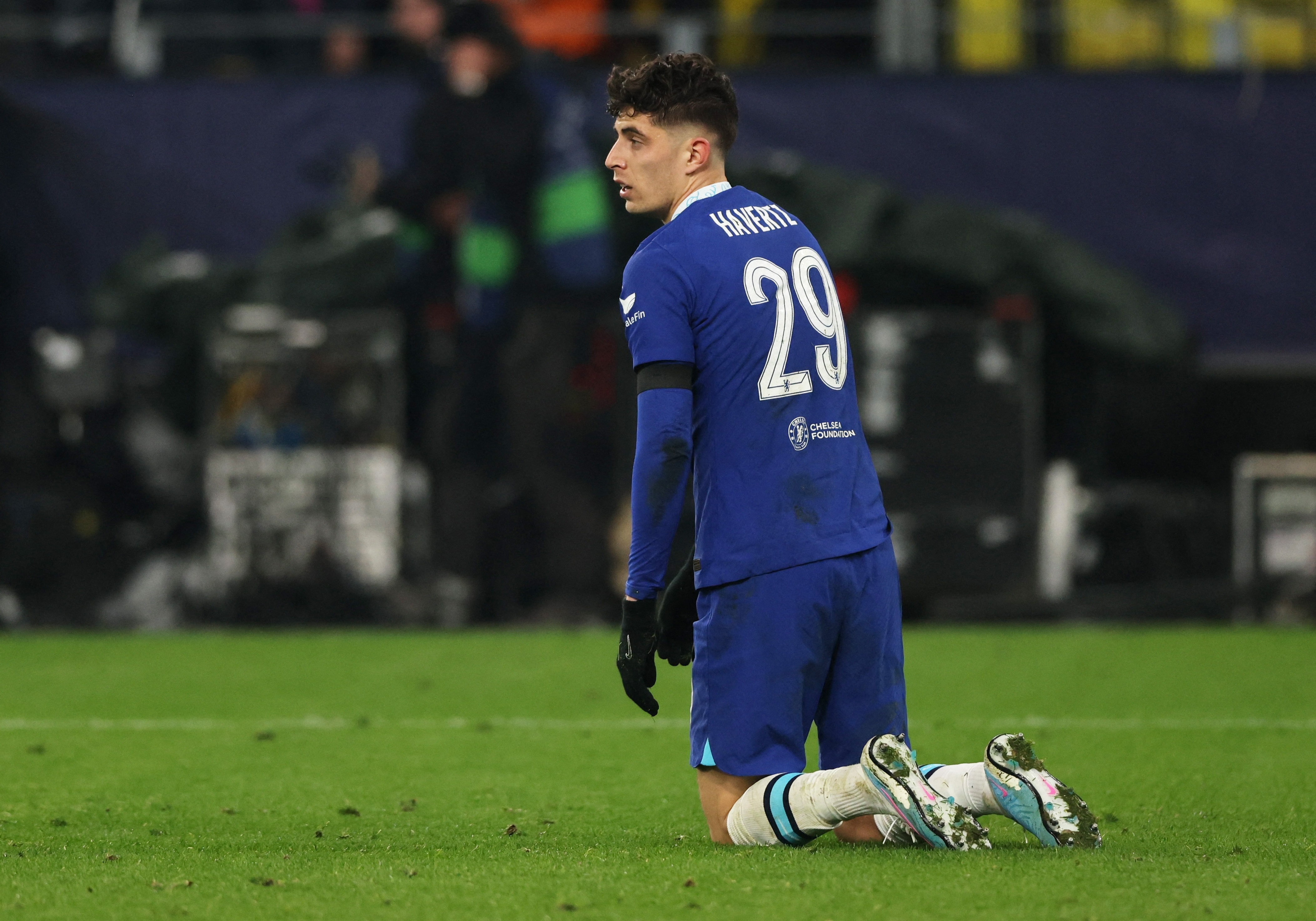 Chelsea khung hoang hang cong hinh anh