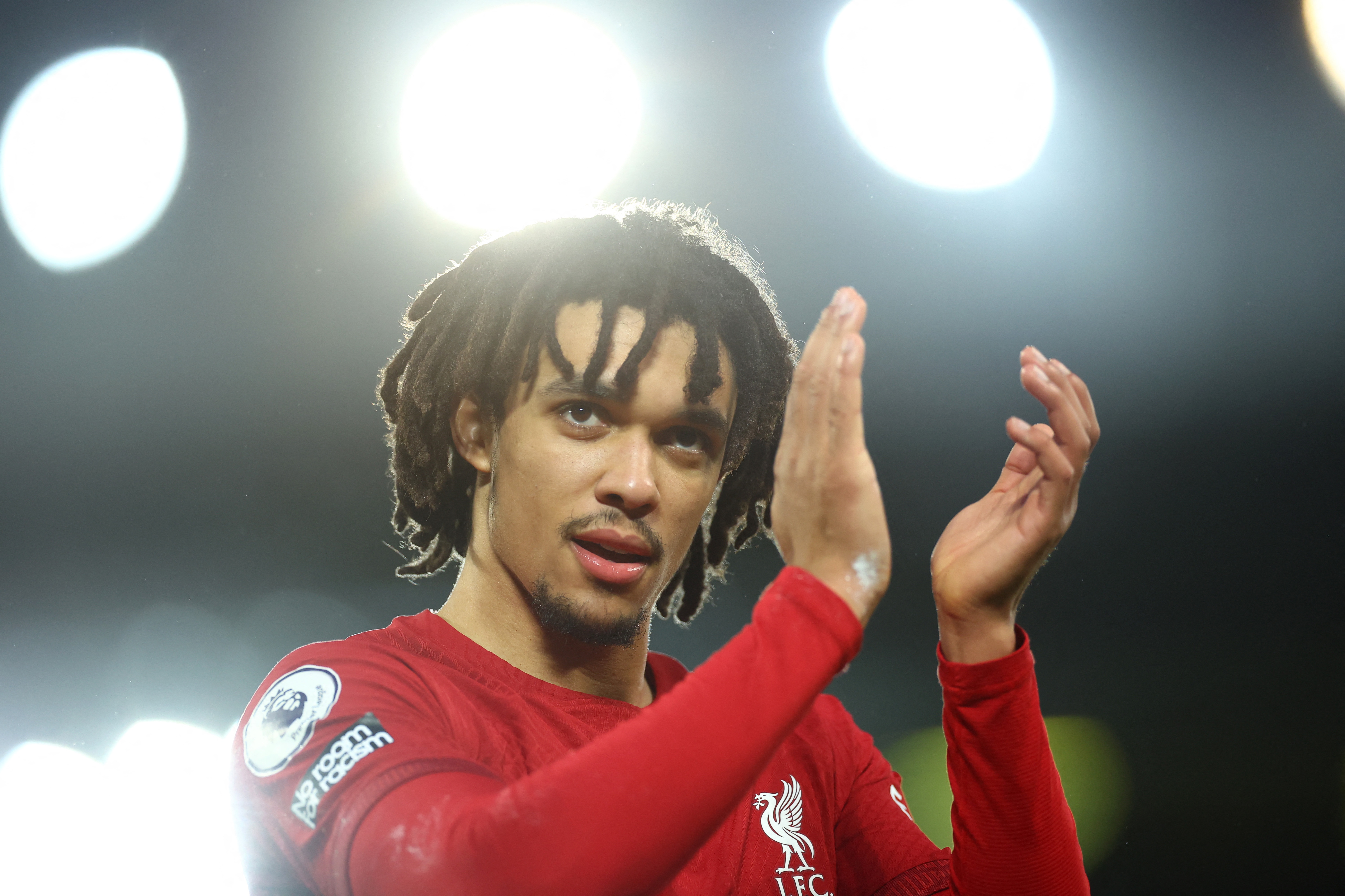 De bep MU giup Liverpool tao ra buoc ngoat lon hinh anh