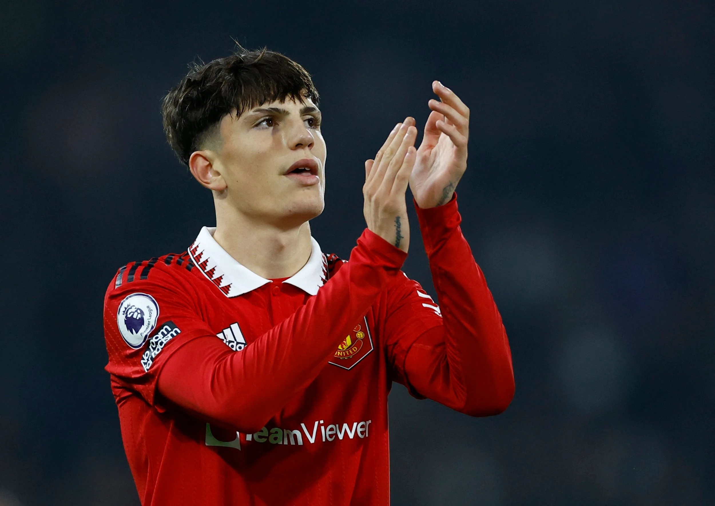 Chan thuong cua tai nang tre MU tro nang hinh anh