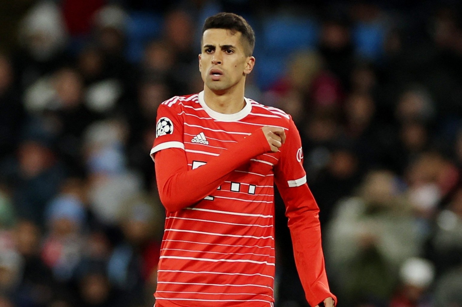 Cancelo se nhan huy chuong neu Man City vo dich? hinh anh