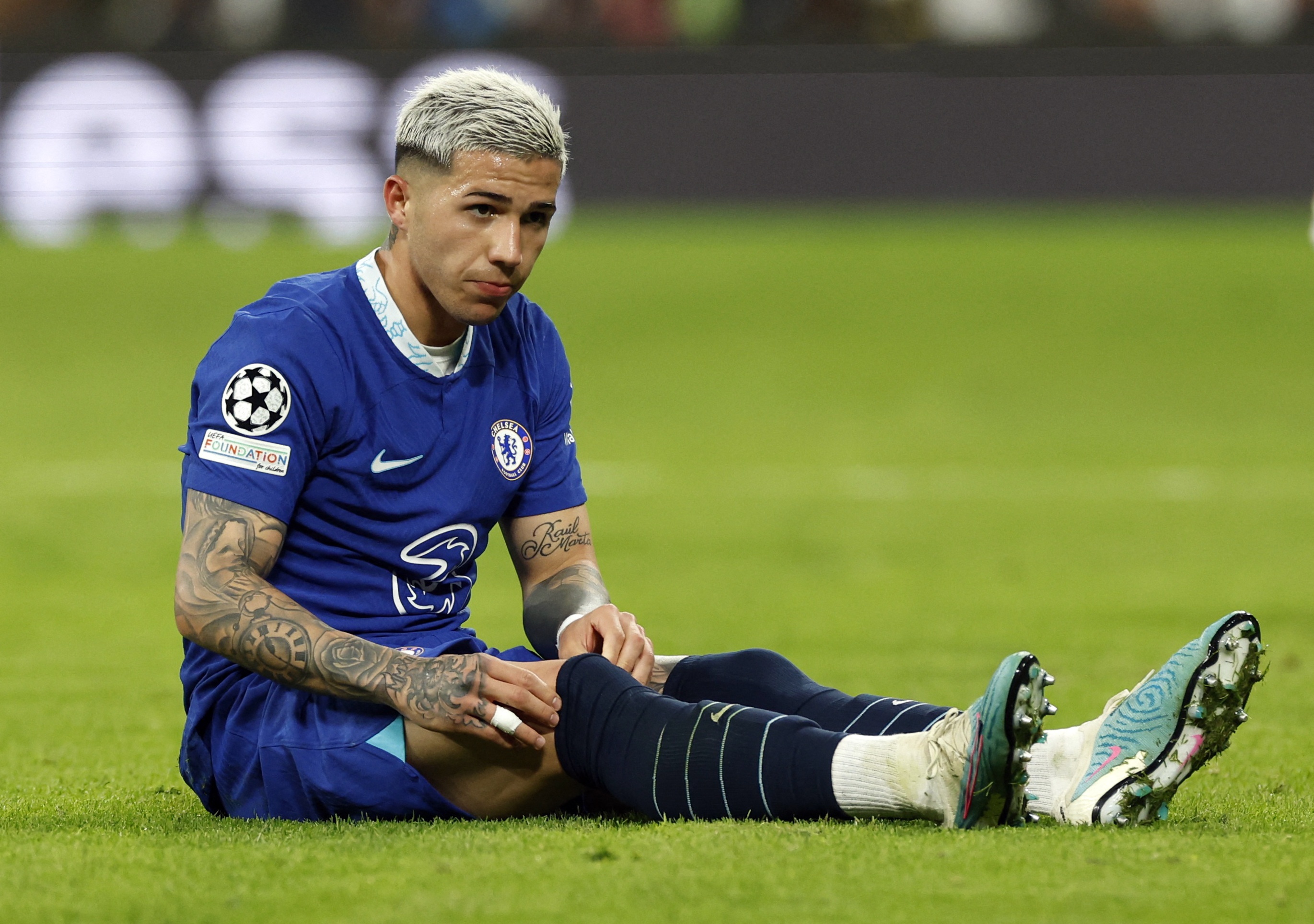 Chelsea gia han hop dong len 9,5 nam voi Enzo Fernandez hinh anh