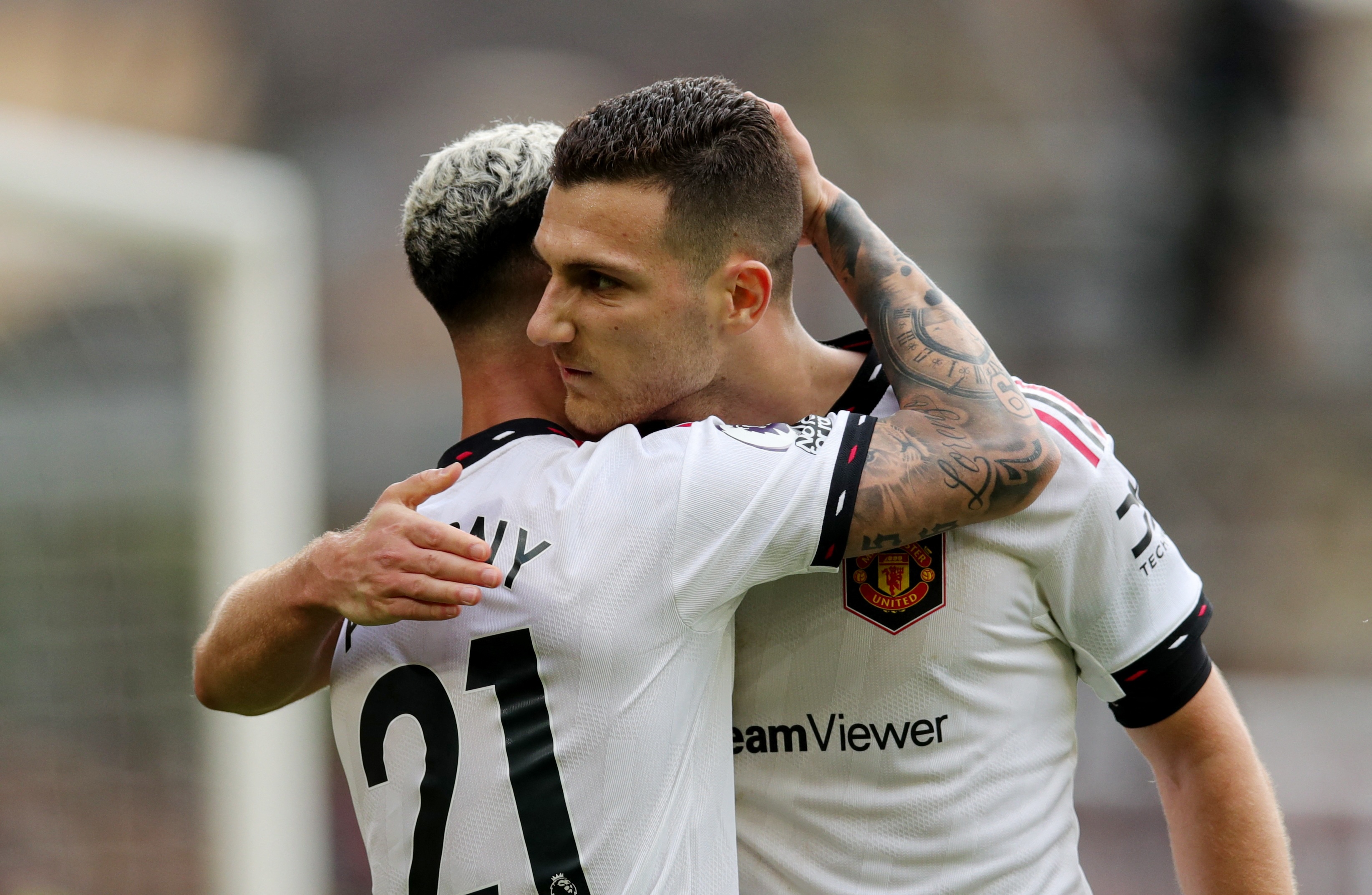 MU can tranh di vao vet xe do truoc Sevilla hinh anh