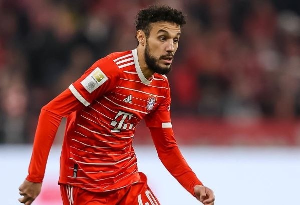 Cau thu Bayern bat man vi khong duoc thi dau hinh anh