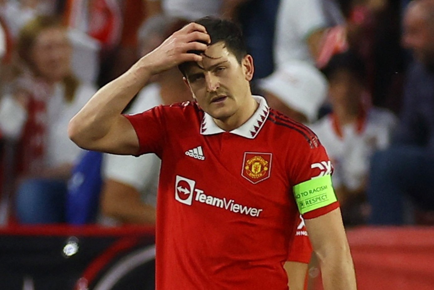 Vidic: Maguire da do thi sao chi dao duoc ai hinh anh