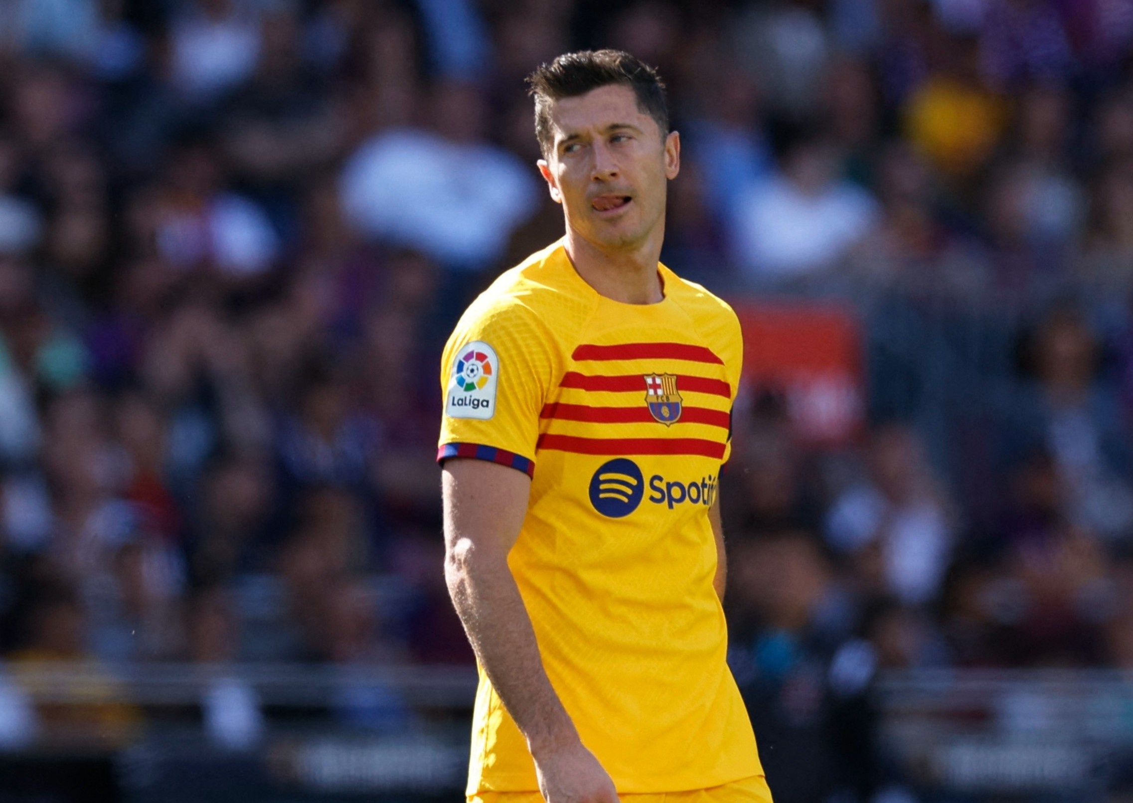 Lewandowski bi chi trich vi choi ich ky truoc Atletico hinh anh