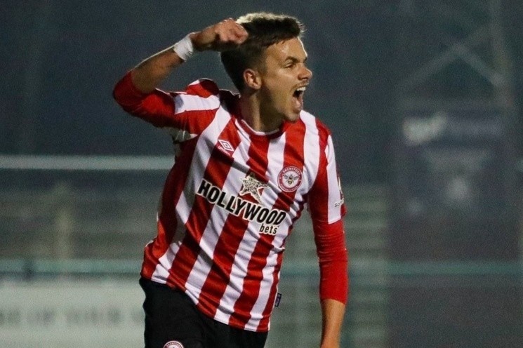 Con trai Beckham duoc cong nhan tai nang hinh anh