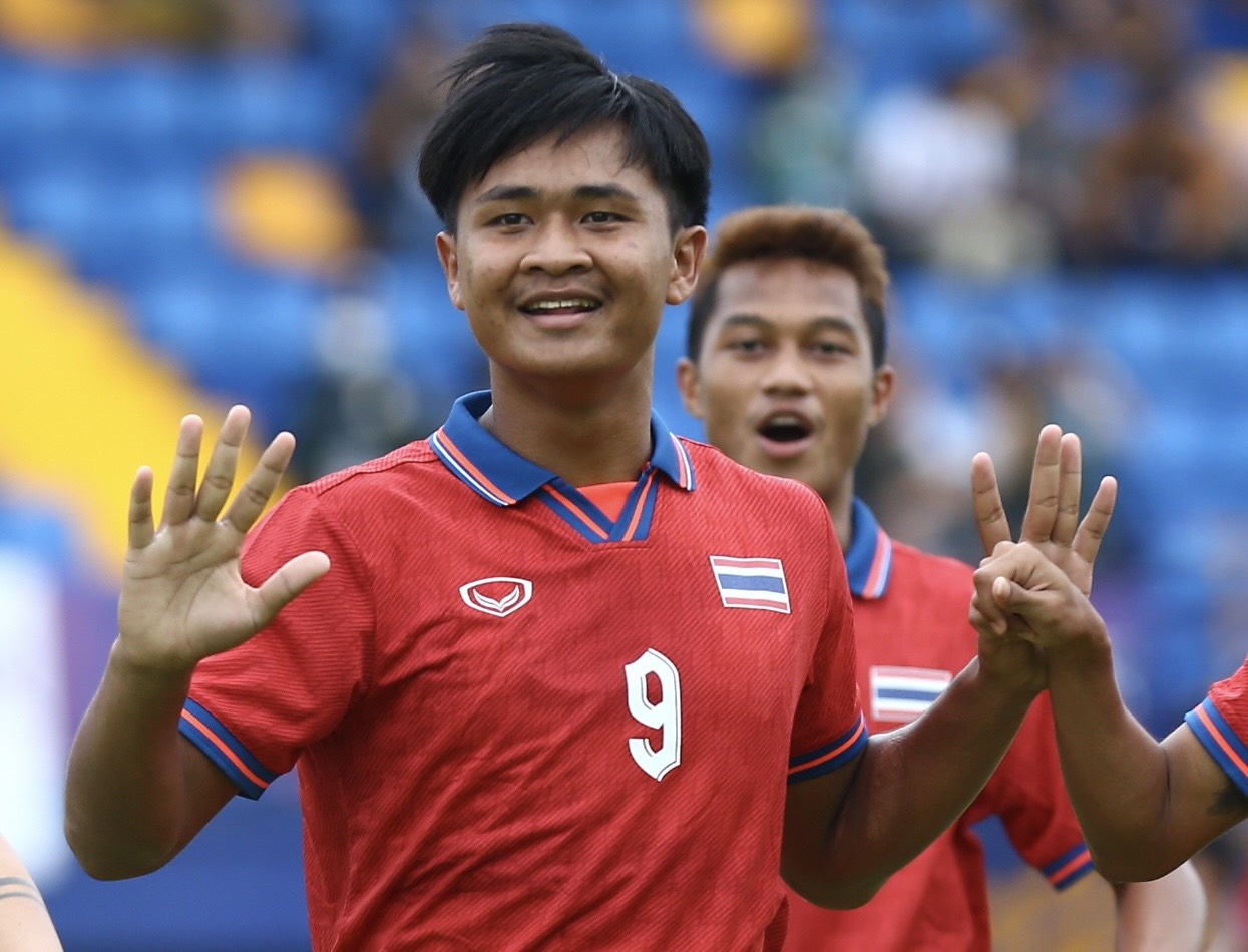 Ngoi sao 17 tuoi ruc sang o U22 Thai Lan hinh anh