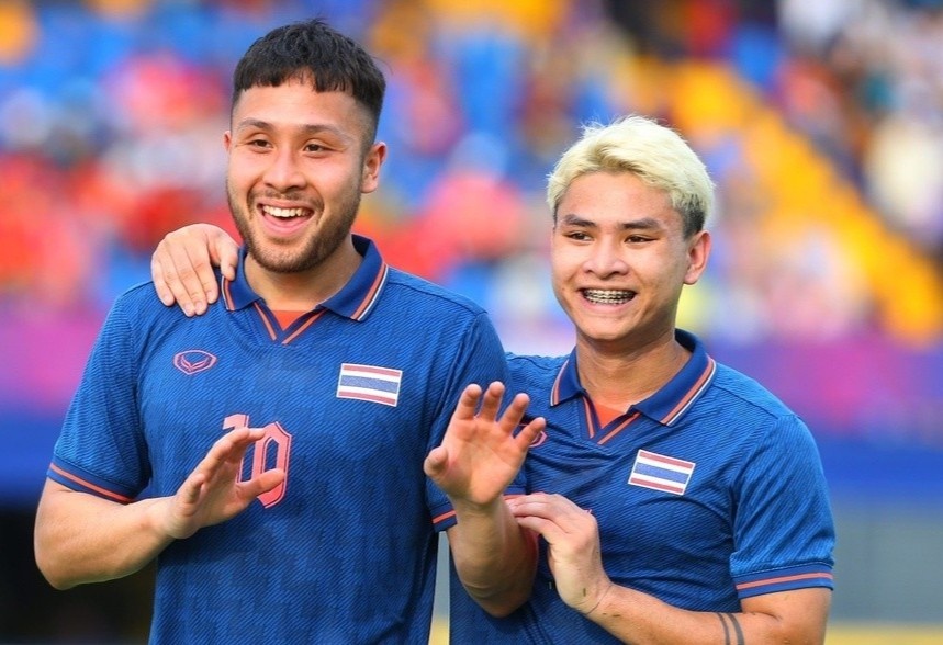 Den luc U22 Thai Lan cham dut con khat HCV SEA Games hinh anh