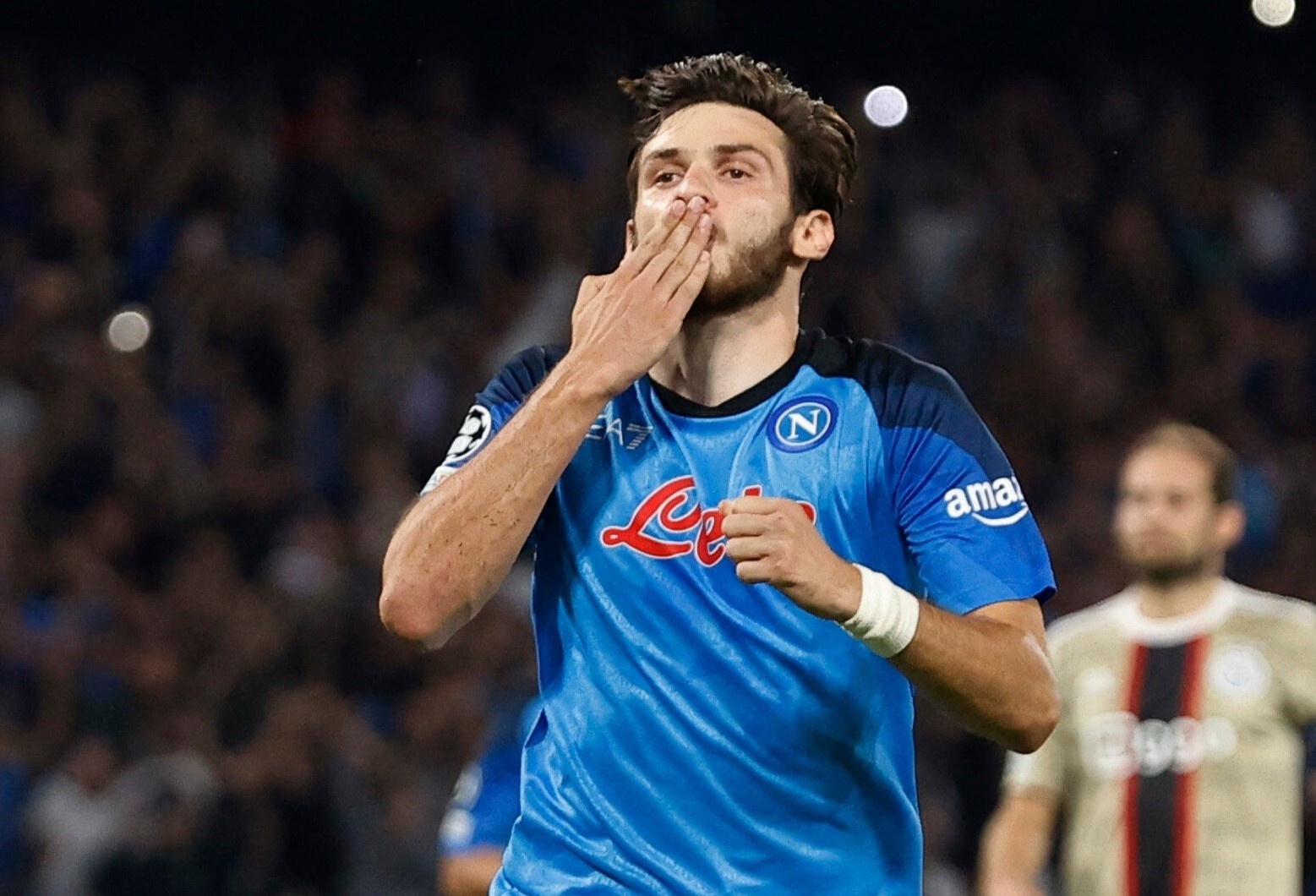 Dan sao tre re bong hay nhat the gioi hinh anh