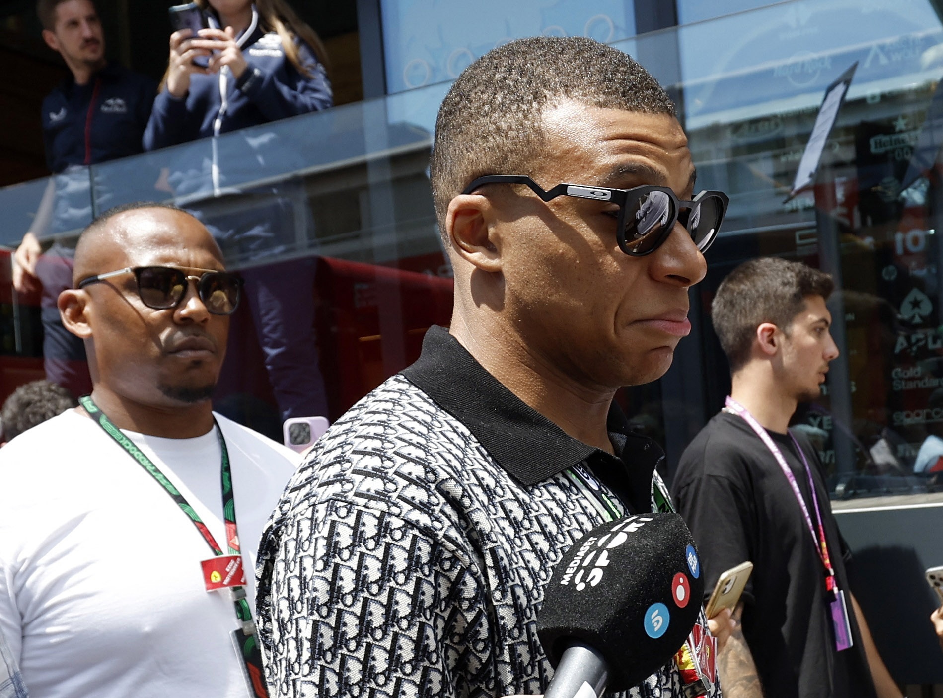 Mbappe khoi dong lai vo kich xa phong o PSG hinh anh