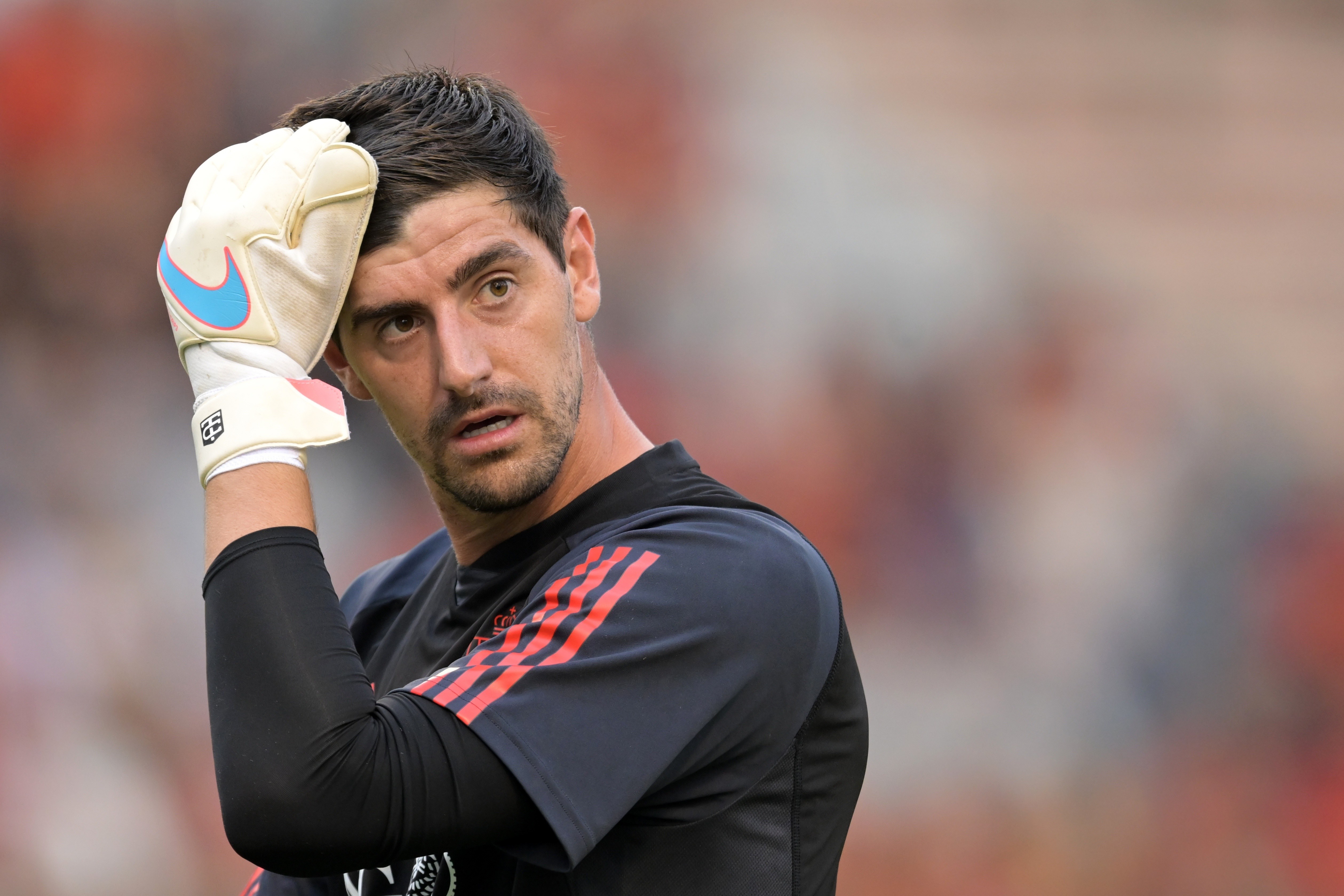 Courtois bo tuyen la cai tat dau cho the he vang bong da Bi hinh anh