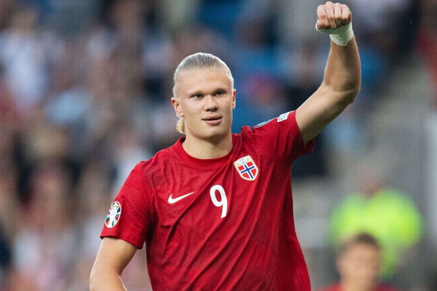 Haaland ghi ban vuot mat Mbappe hinh anh