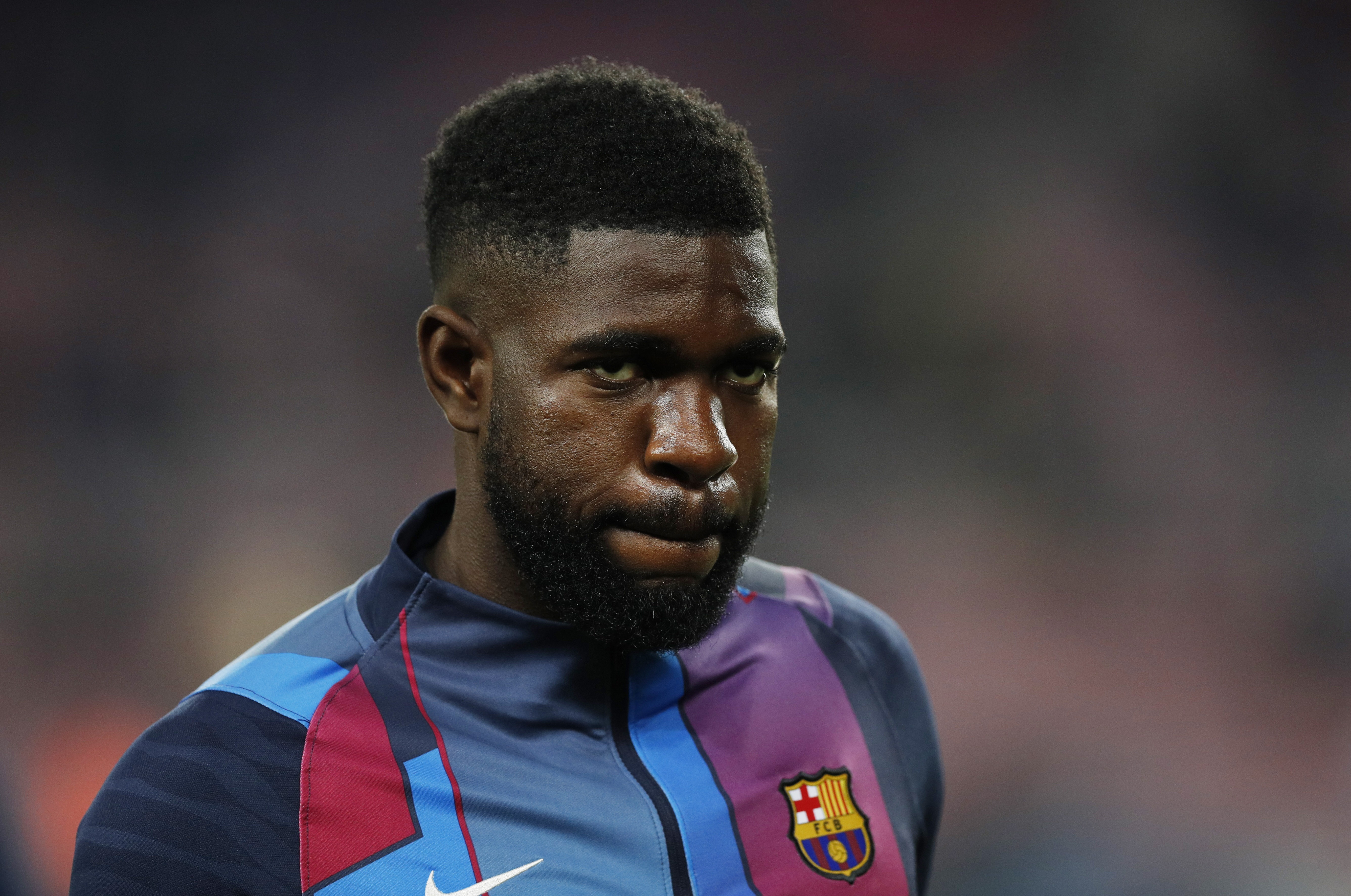 Bao Tay Ban Nha: Barca khong the tra het no cho Umtiti hinh anh