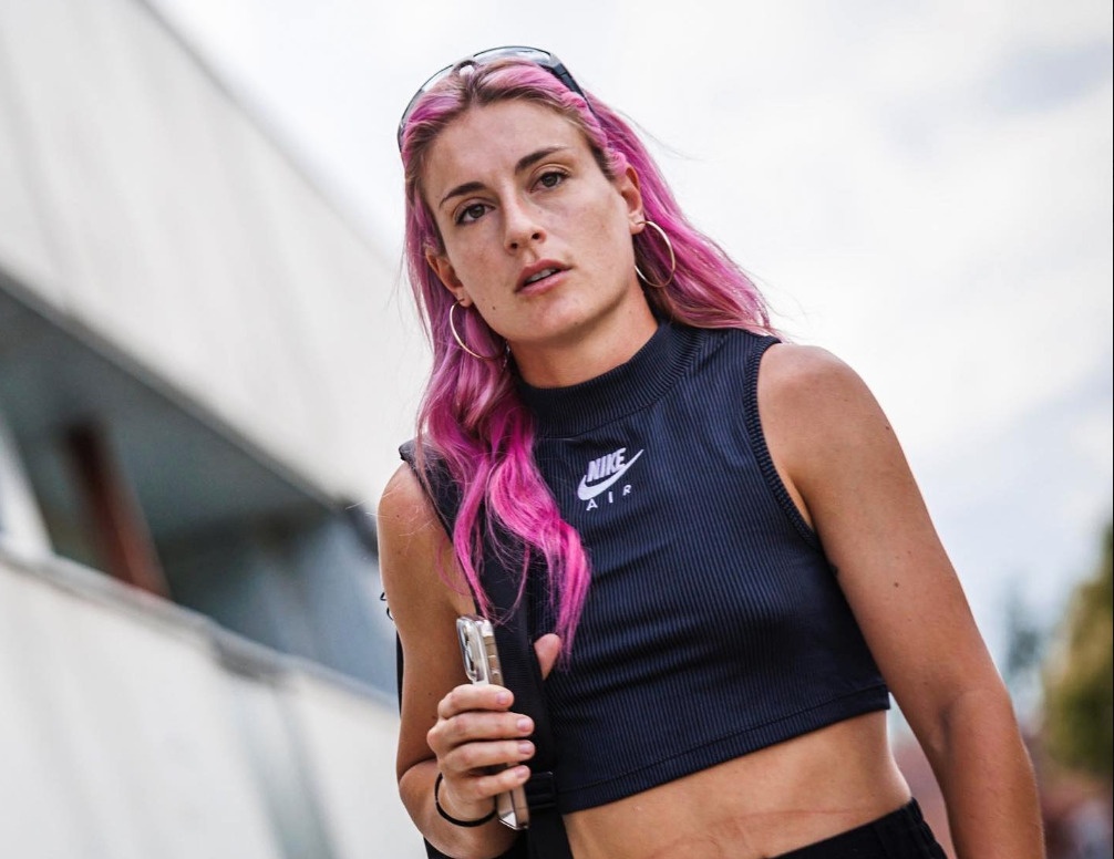 Dien mao moi cua cau thu nu hay nhat the gioi hinh anh