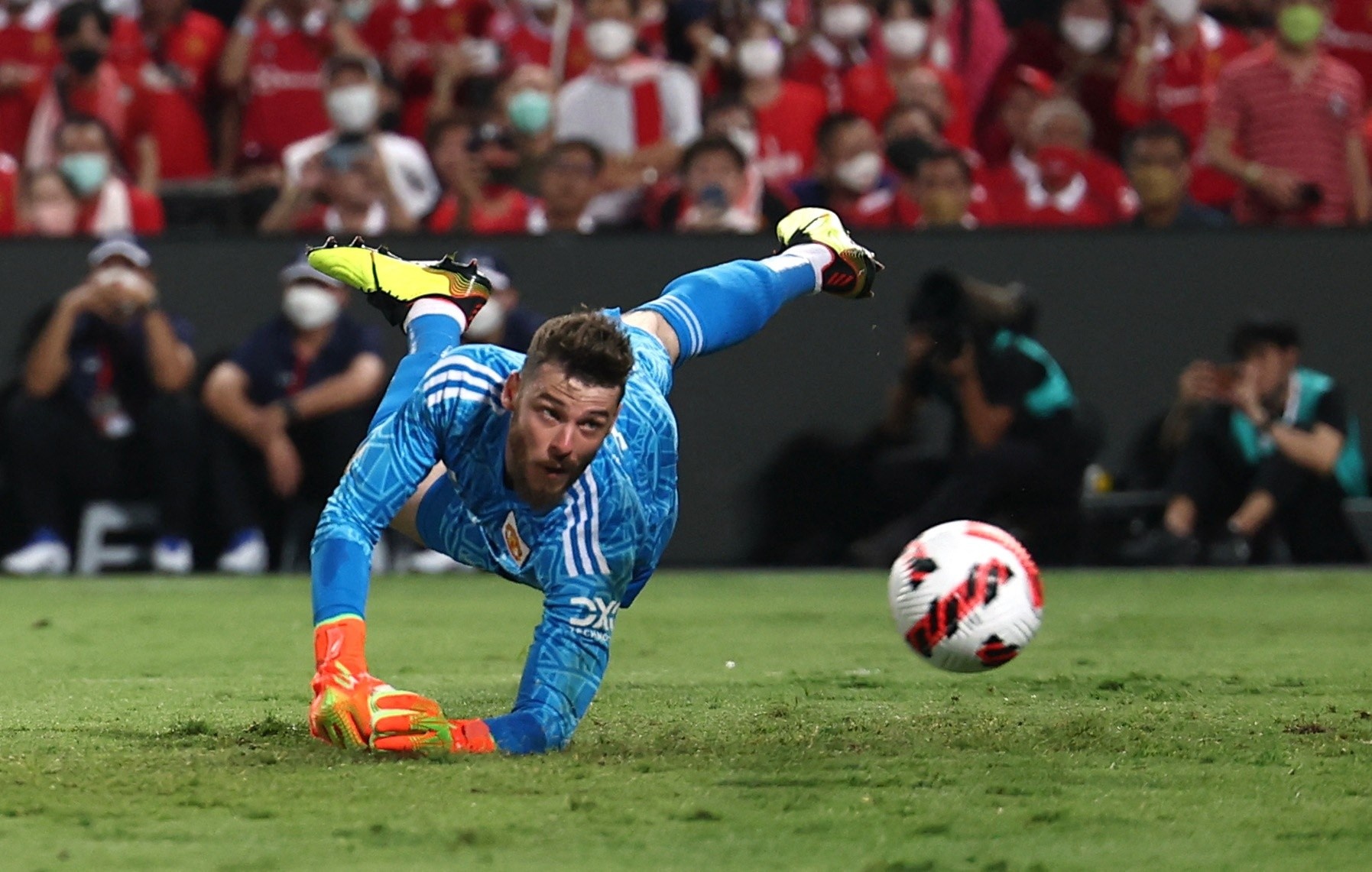 Man Utd da sai khi de De Gea roi di? hinh anh