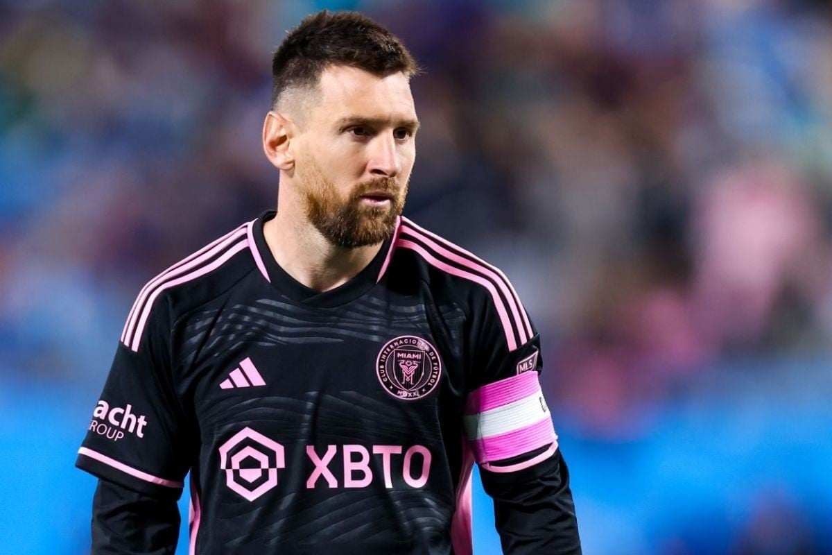 Bao Milton de doa gia dinh Messi hinh anh