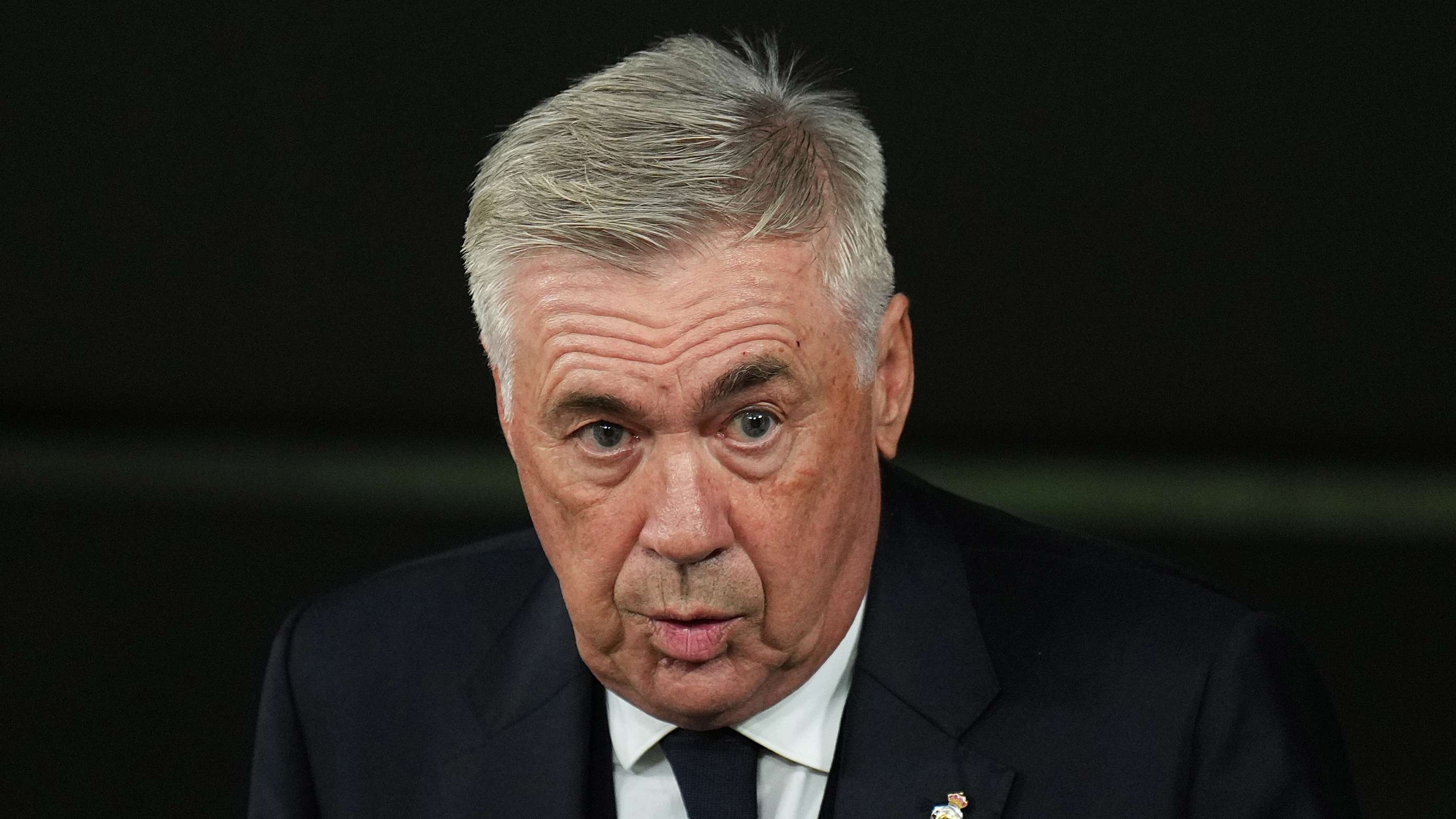 HLV Ancelotti bi nghi ngo tuong lai o Real Madrid hinh anh
