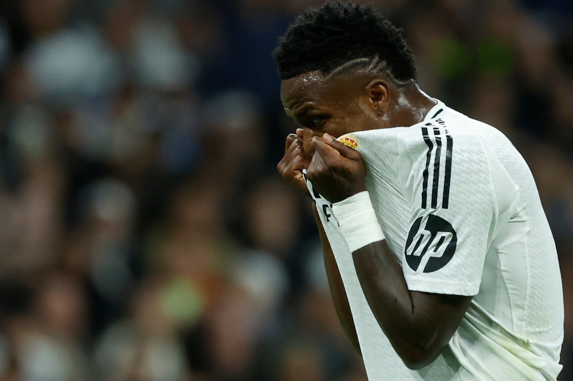 Loi giai thich ve that bai cua Vinicius hinh anh