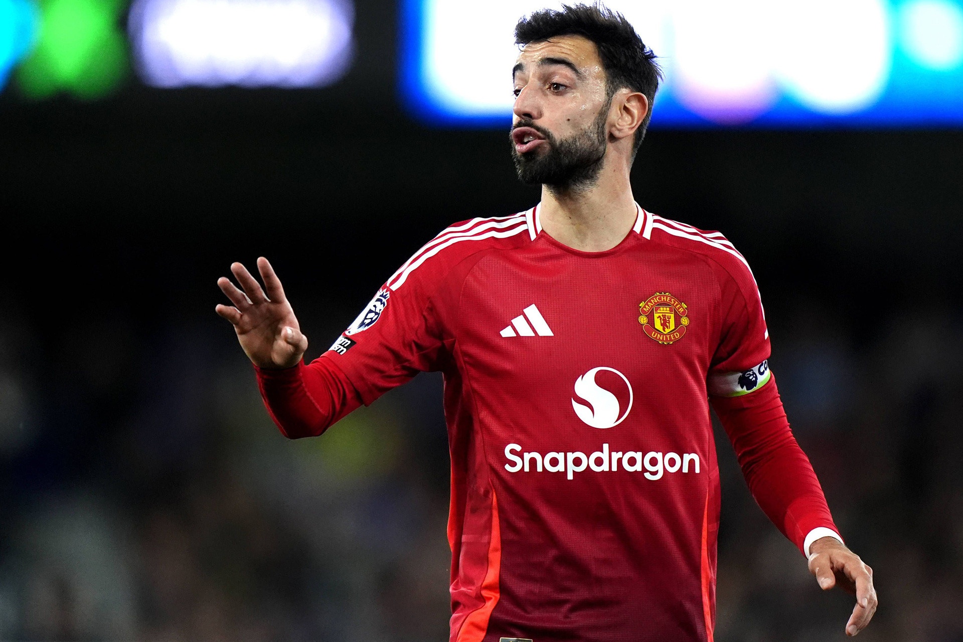 Bruno Fernandes khien fan MU lo lang hinh anh