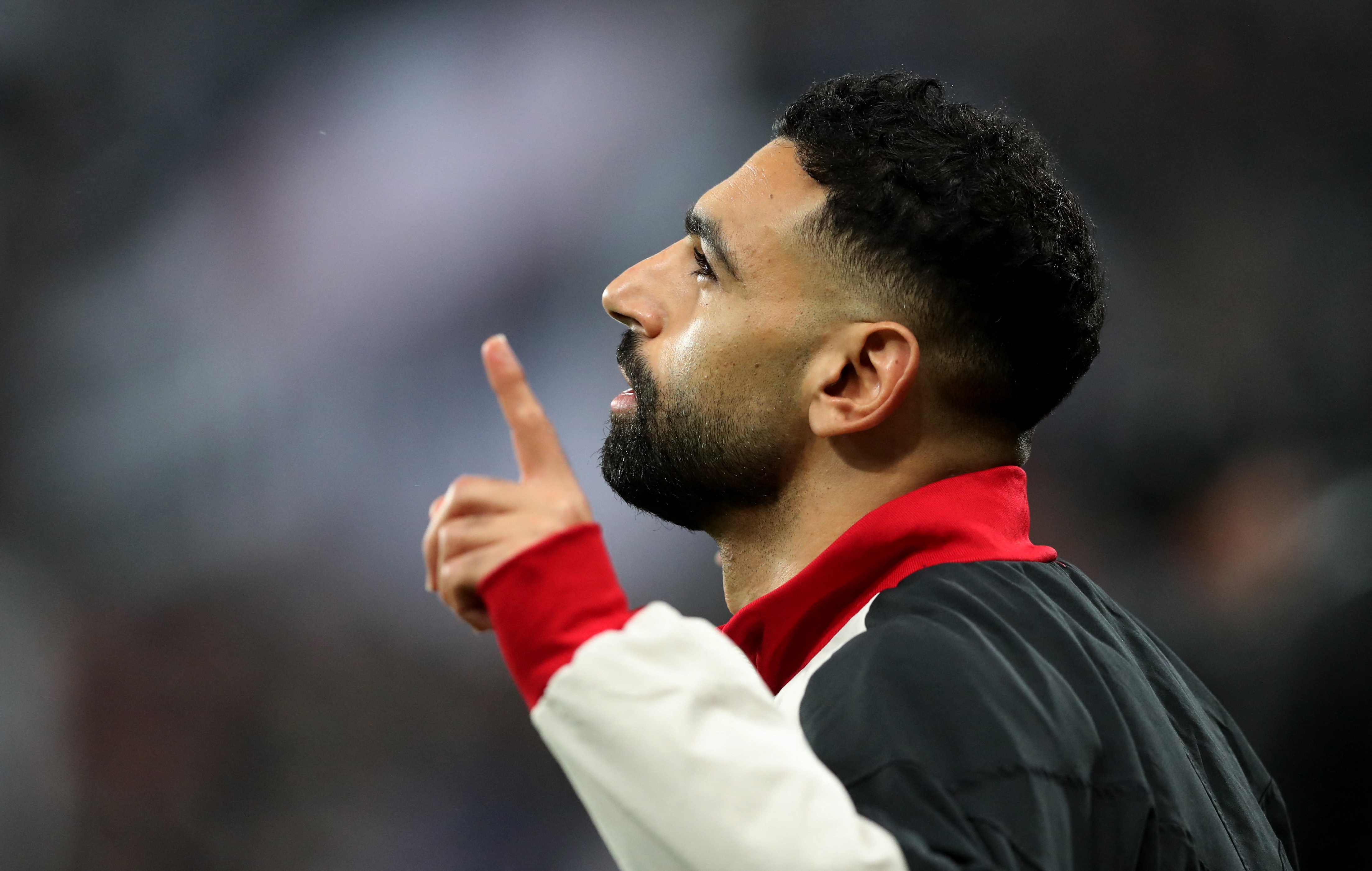 Salah o lai Liverpool hinh anh