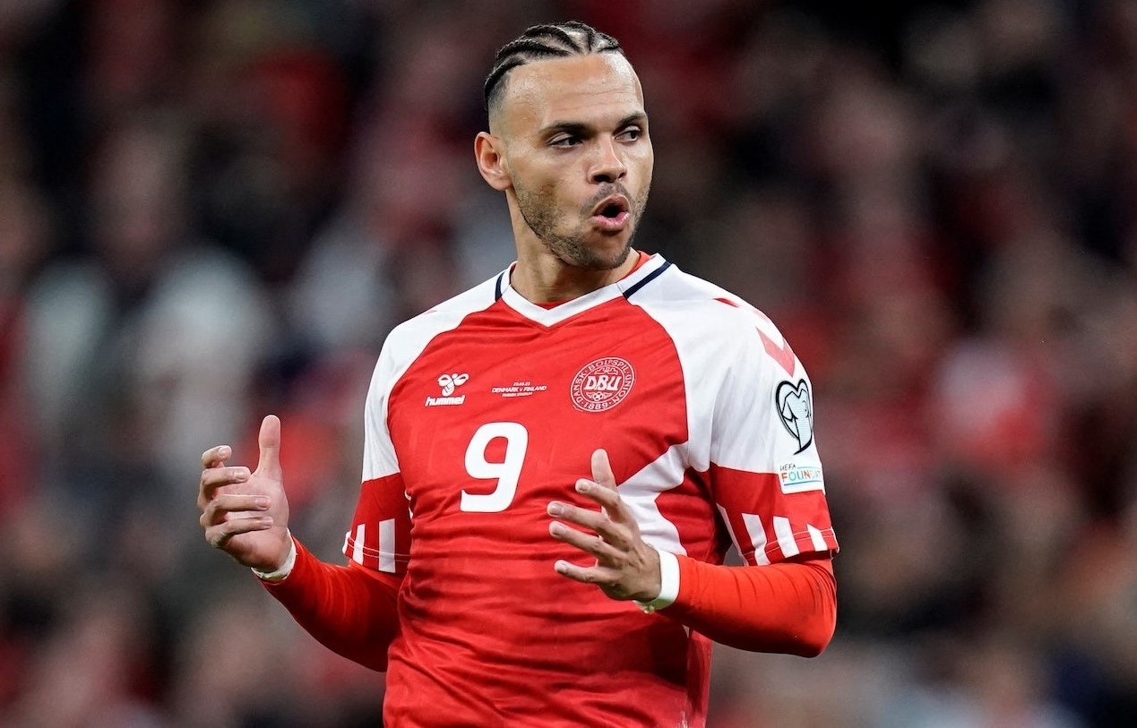 'Cau thu giau nhat the gioi' gap thuan loi khi mua Espanyol hinh anh