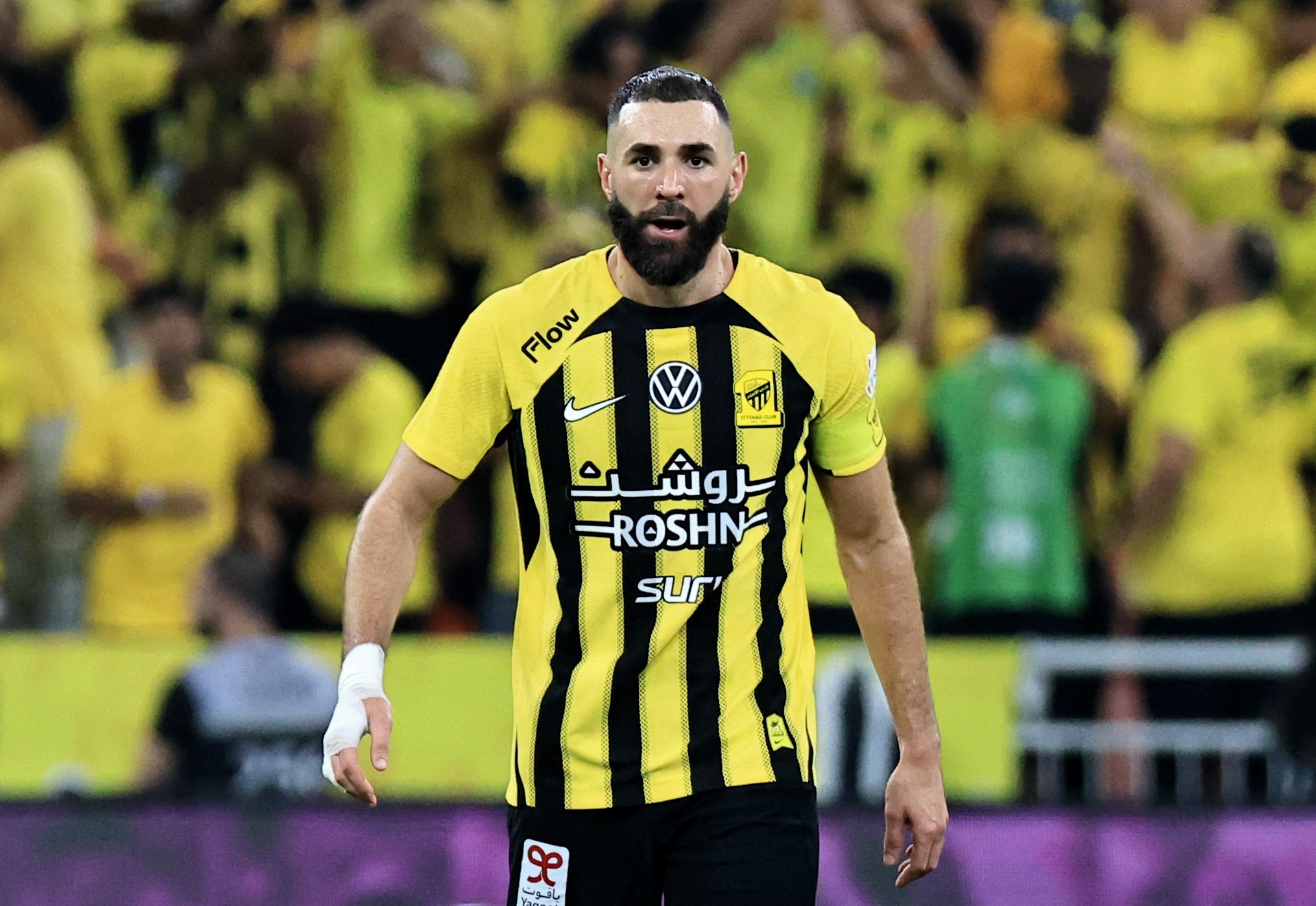 Benzema co the giai nghe o Saudi Arabia hinh anh