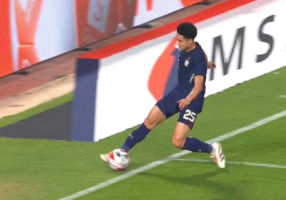 Ban thang gay tranh cai cua Thai Lan hinh anh