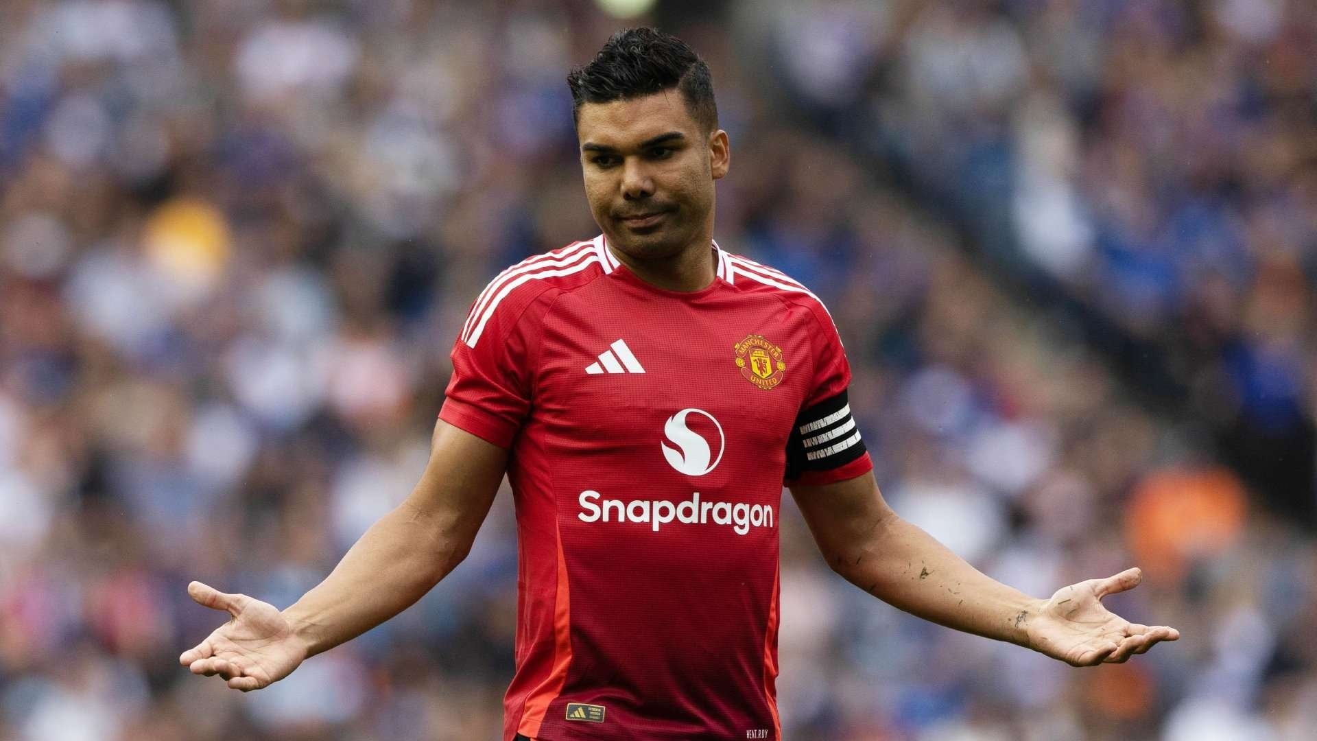Casemiro muon roi MU hinh anh