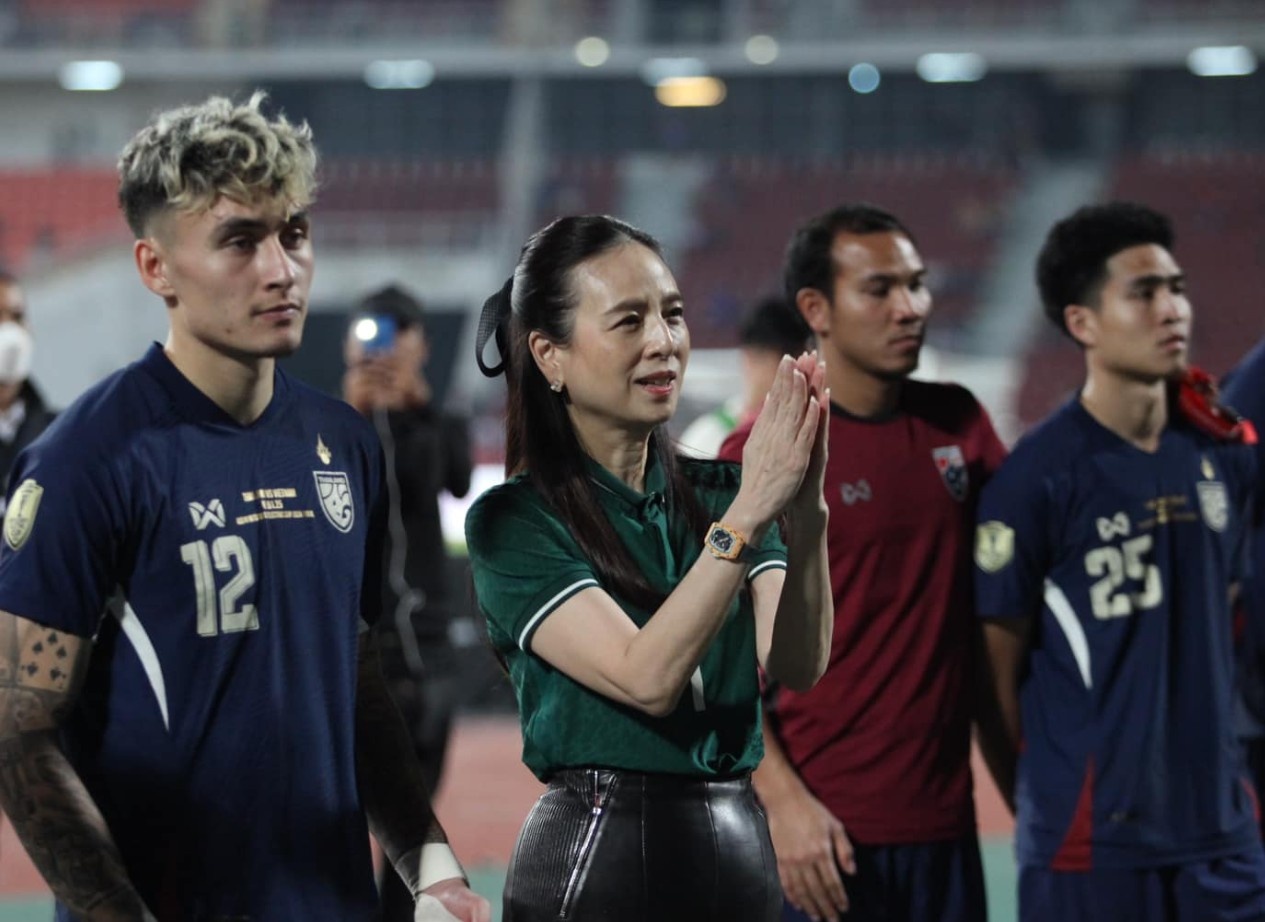 Madam Pang xin loi hinh anh