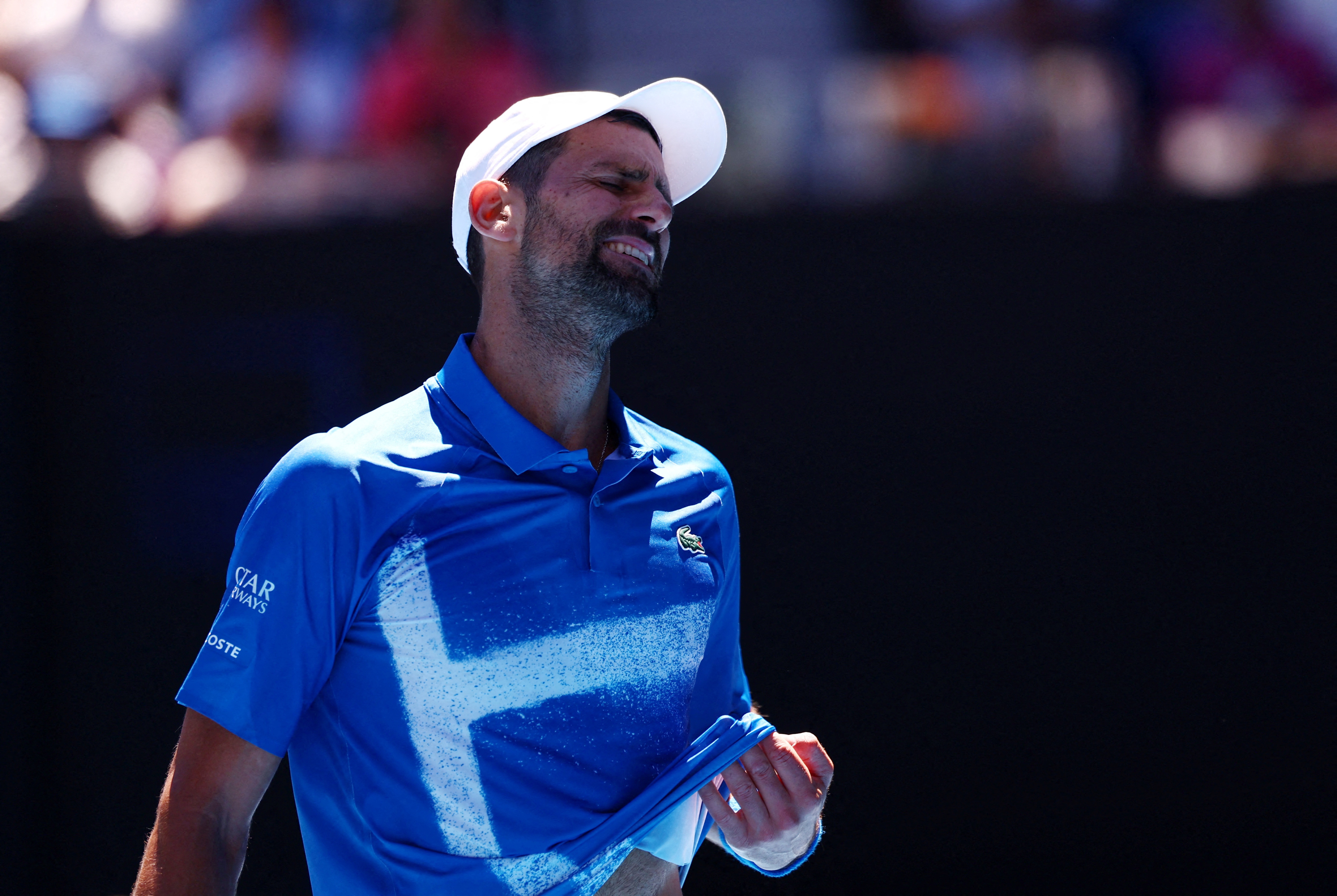 Djokovic bo cuoc giua chung o Australian Open hinh anh