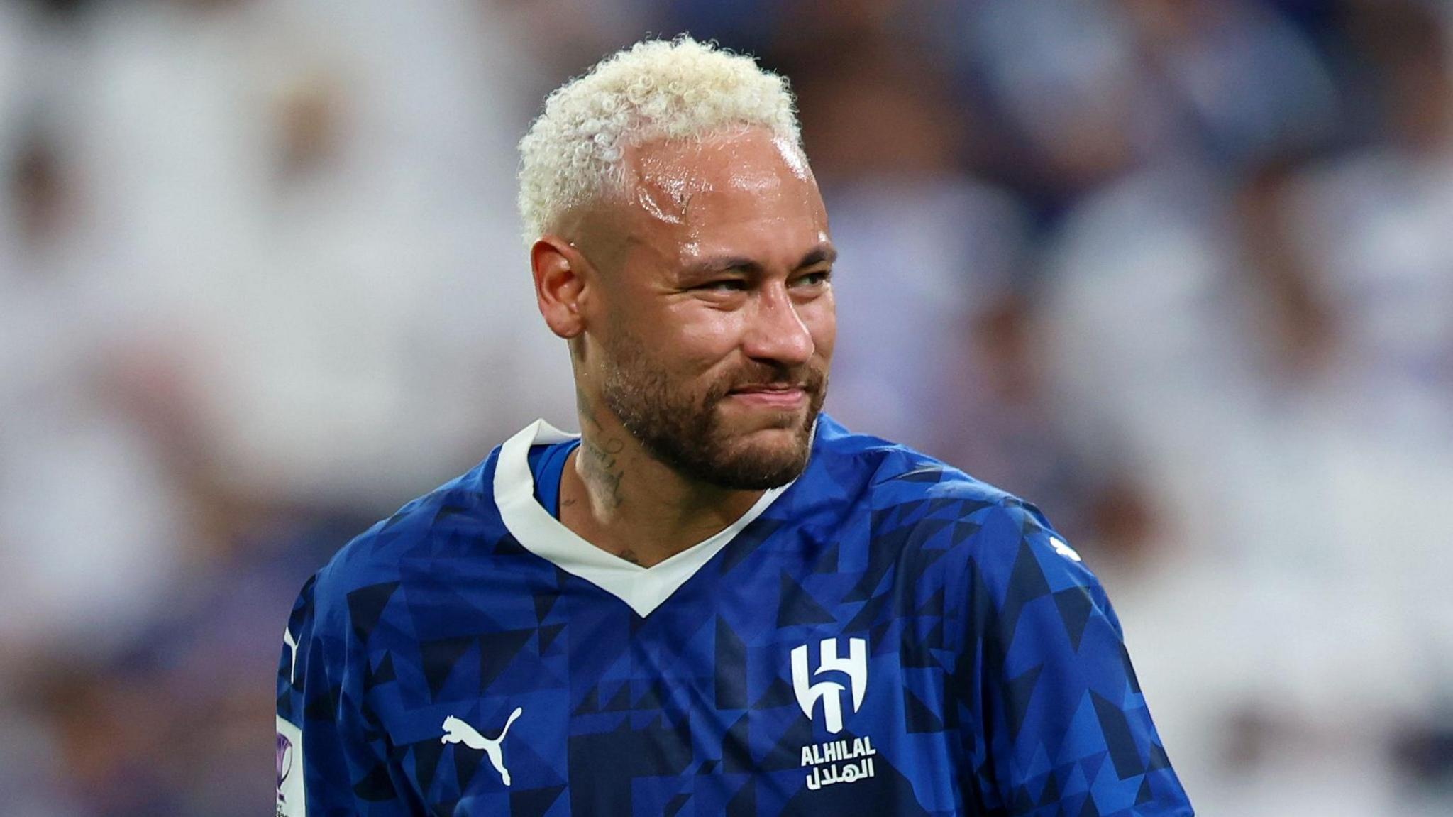 Neymar huong dac quyen tai Santos hinh anh