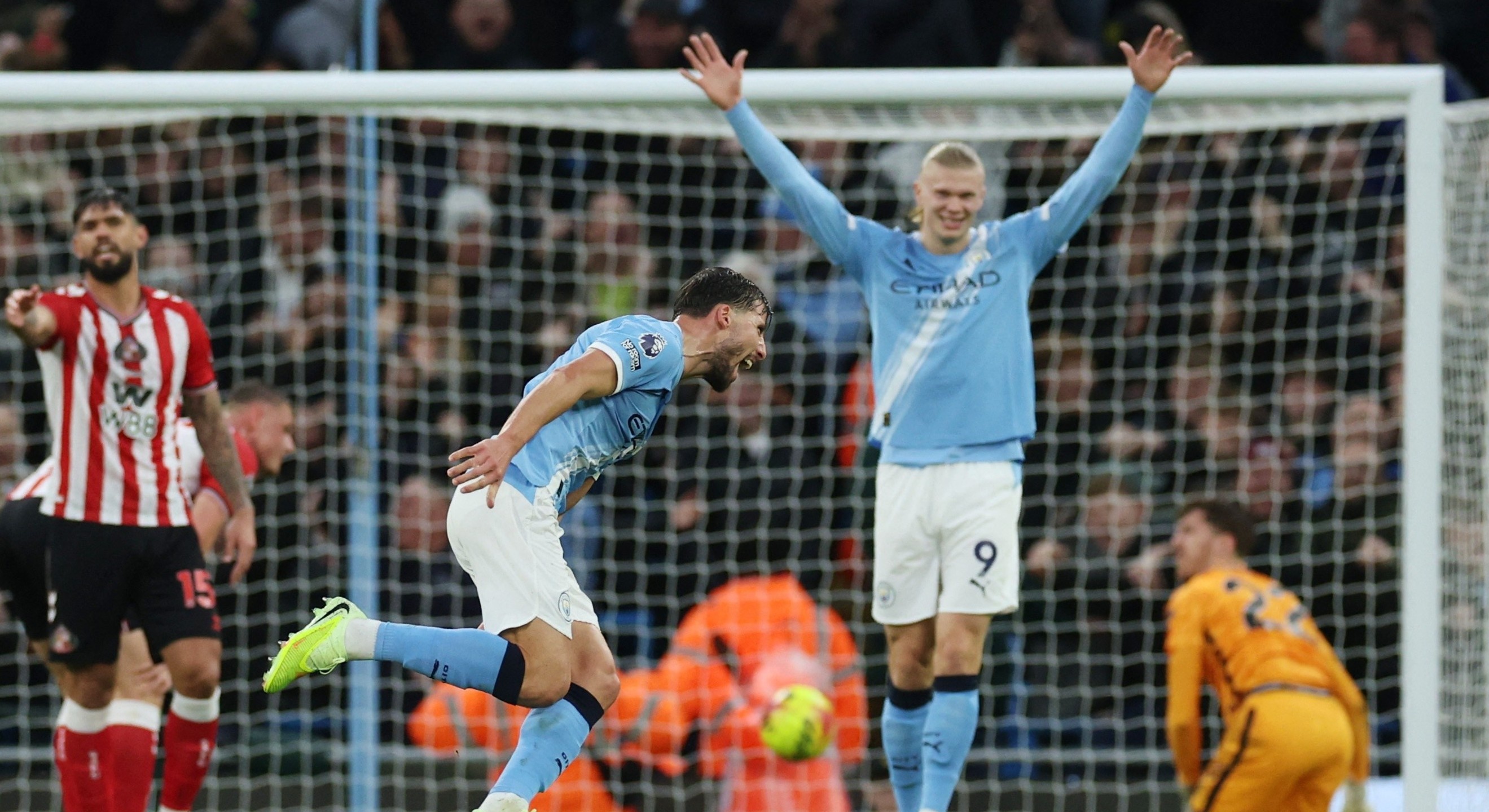 Man City 2-0 Sunderland: Ban thang lien tiep hinh anh
