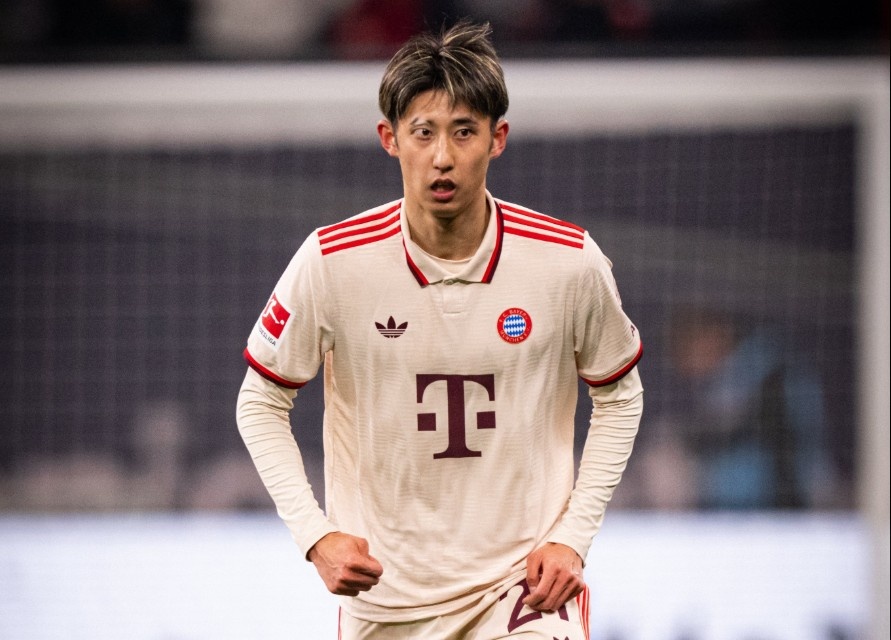 Sao Nhat Ban ra mat an tuong tai Bundesliga hinh anh