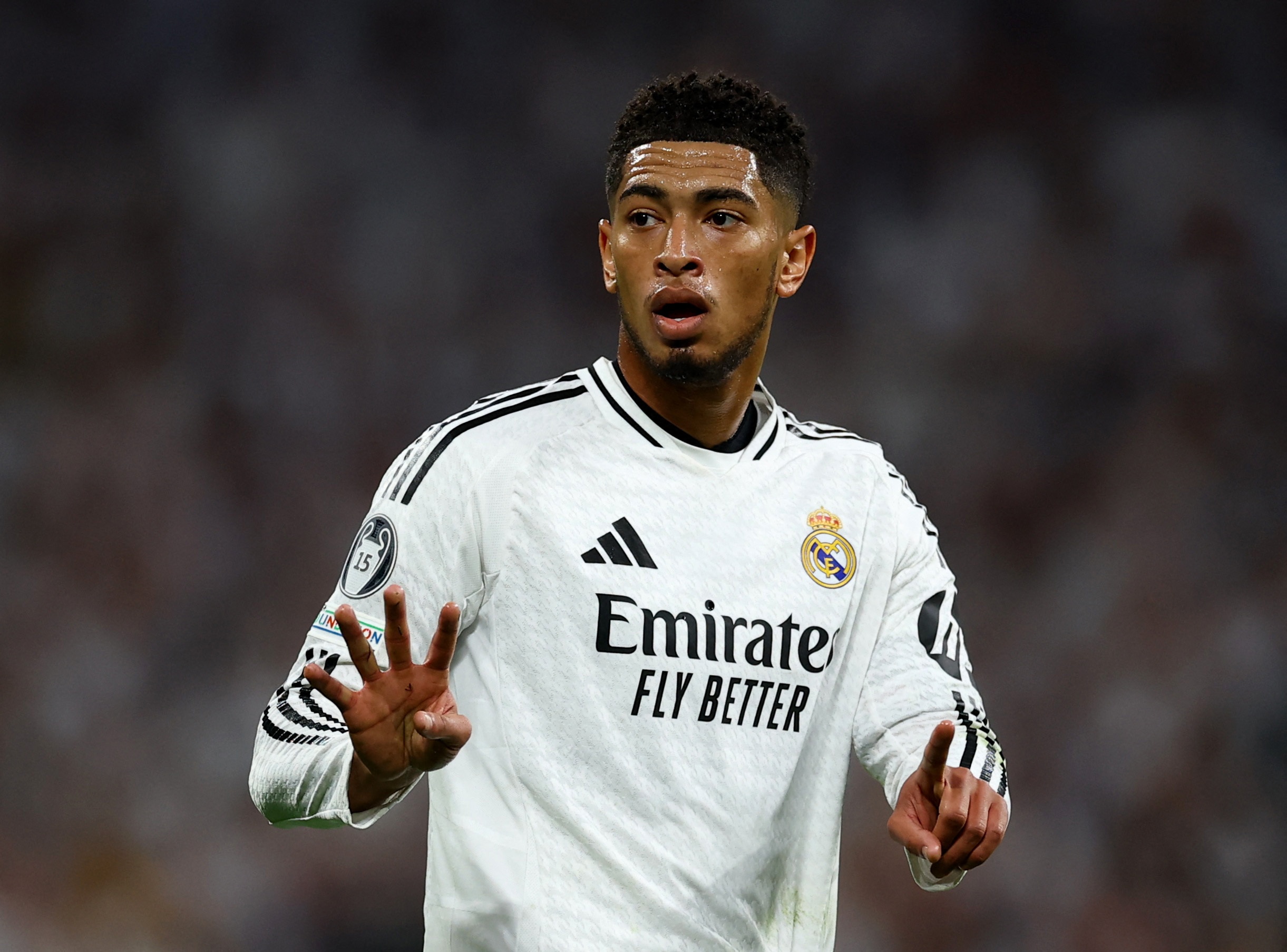 Real Madrid tra gia sau tran thang Man City hinh anh