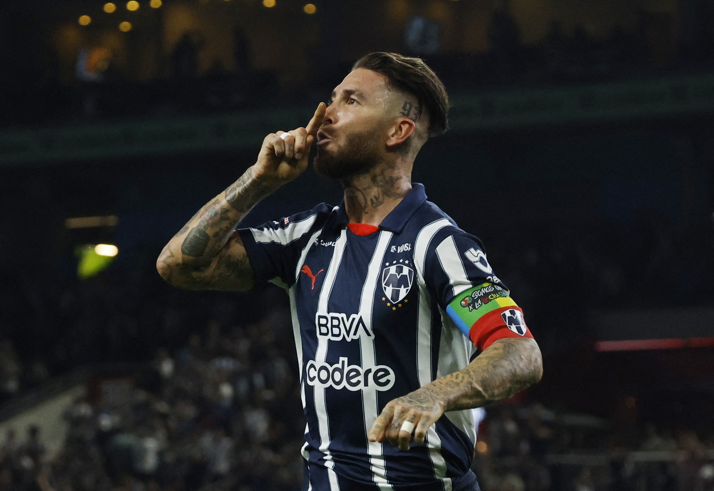 Ramos ghi ban dau tien o doi bong moi hinh anh