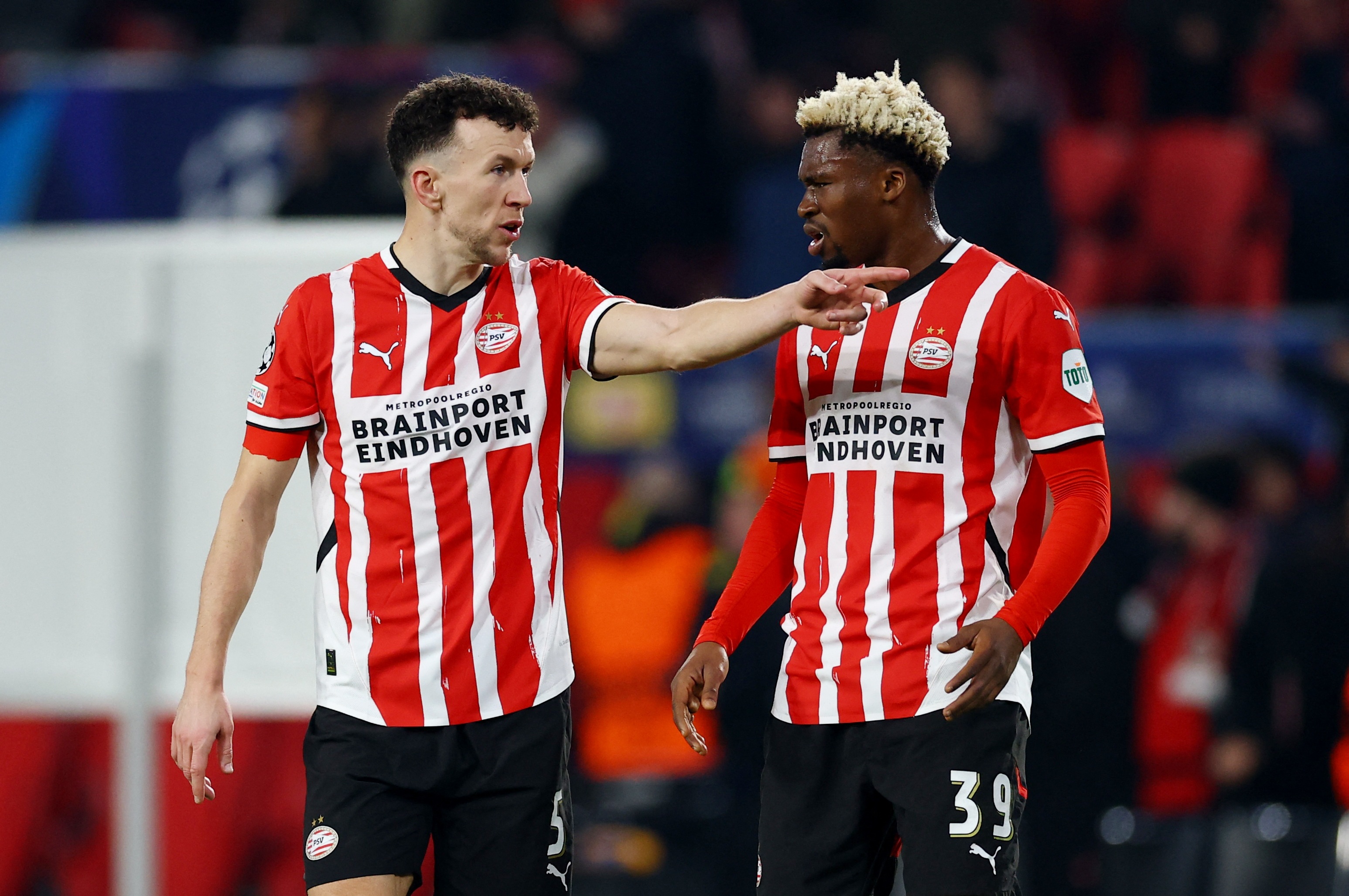 Perisic bi CDV Arsenal che nhao hinh anh