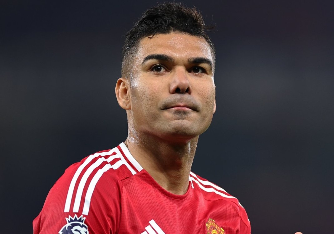 Casemiro gay bat ngo hinh anh