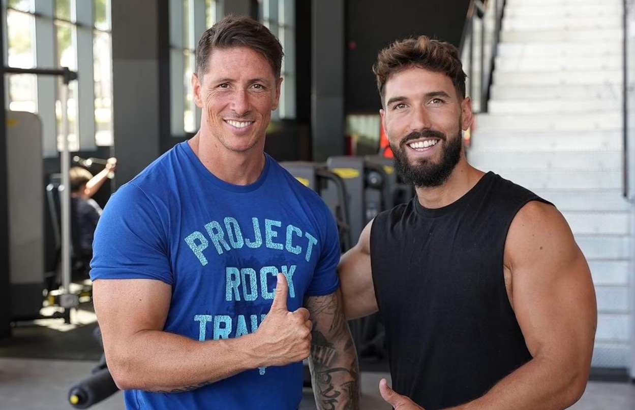 Co bap dang kinh ngac cua Torres o tuoi 41 hinh anh