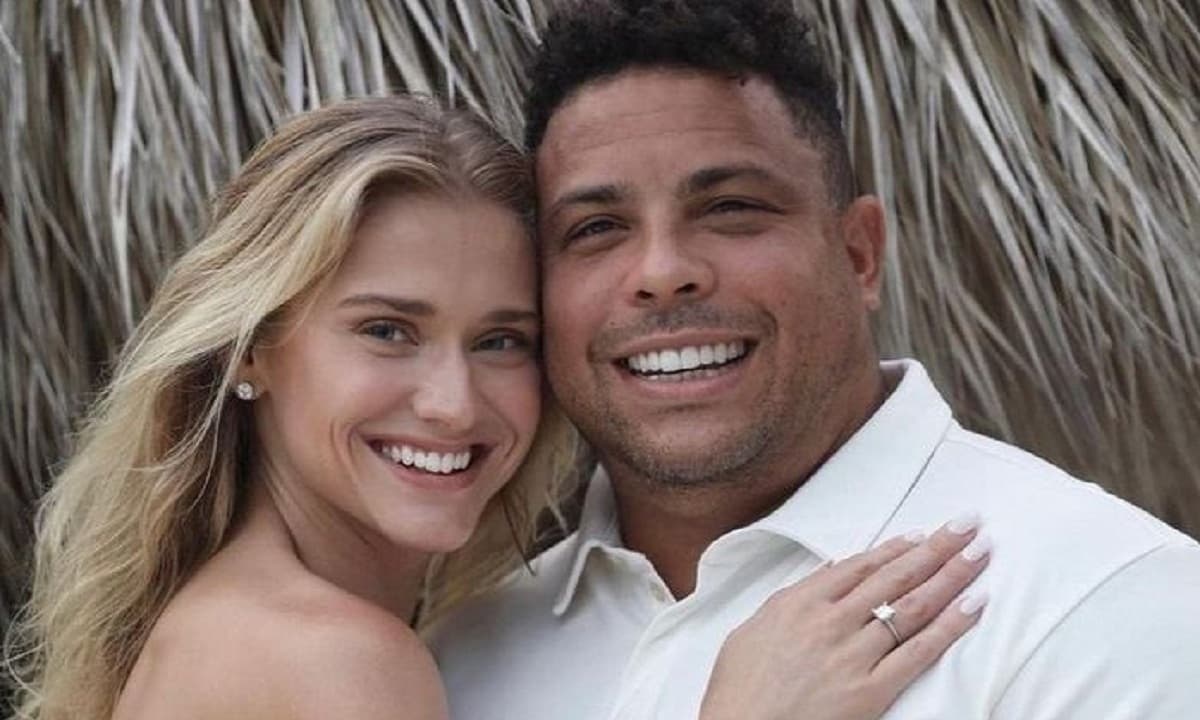 Vo 'Nguoi ngoai hanh tinh' Ronaldo noi gian hinh anh