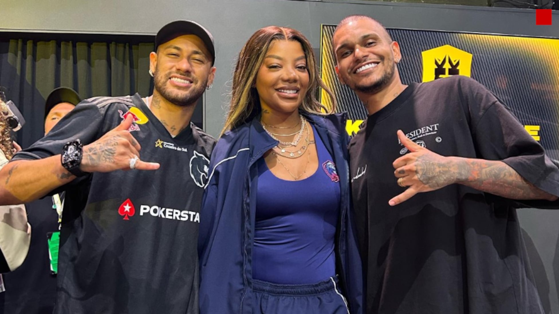 Neymar gay phan no hinh anh