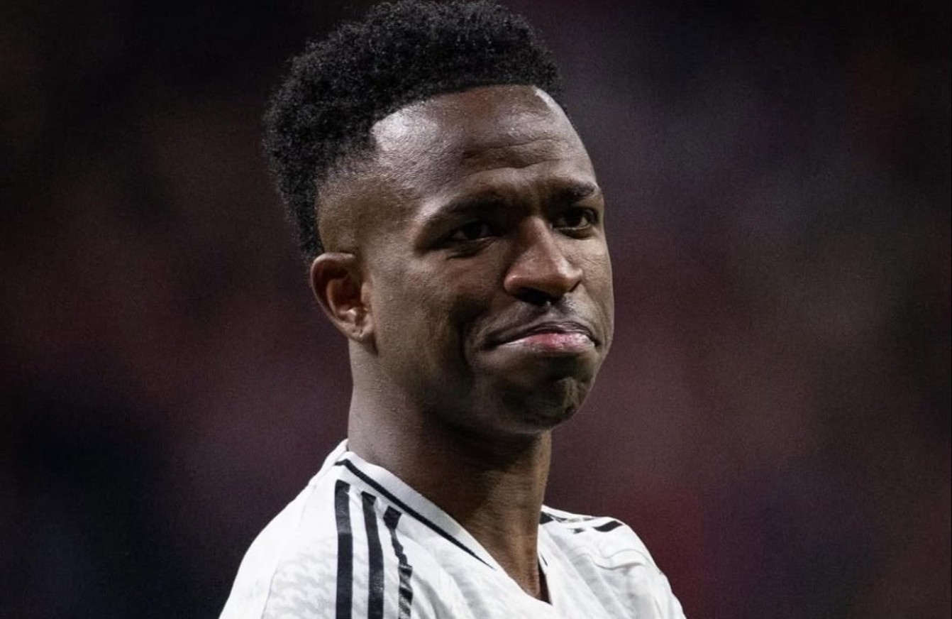 Vinicius vuot mat Ronaldo 'beo' hinh anh