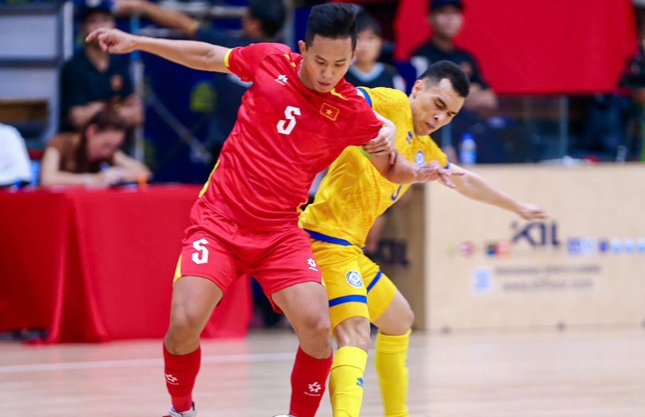Tuyen futsal Viet Nam lai gay bat ngo hinh anh