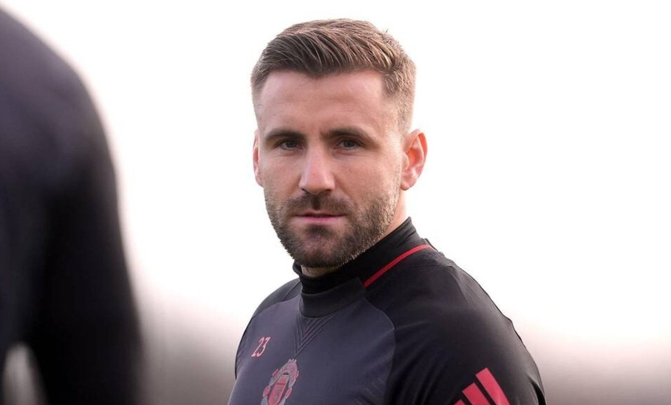 CDV MU doi ban Luke Shaw hinh anh