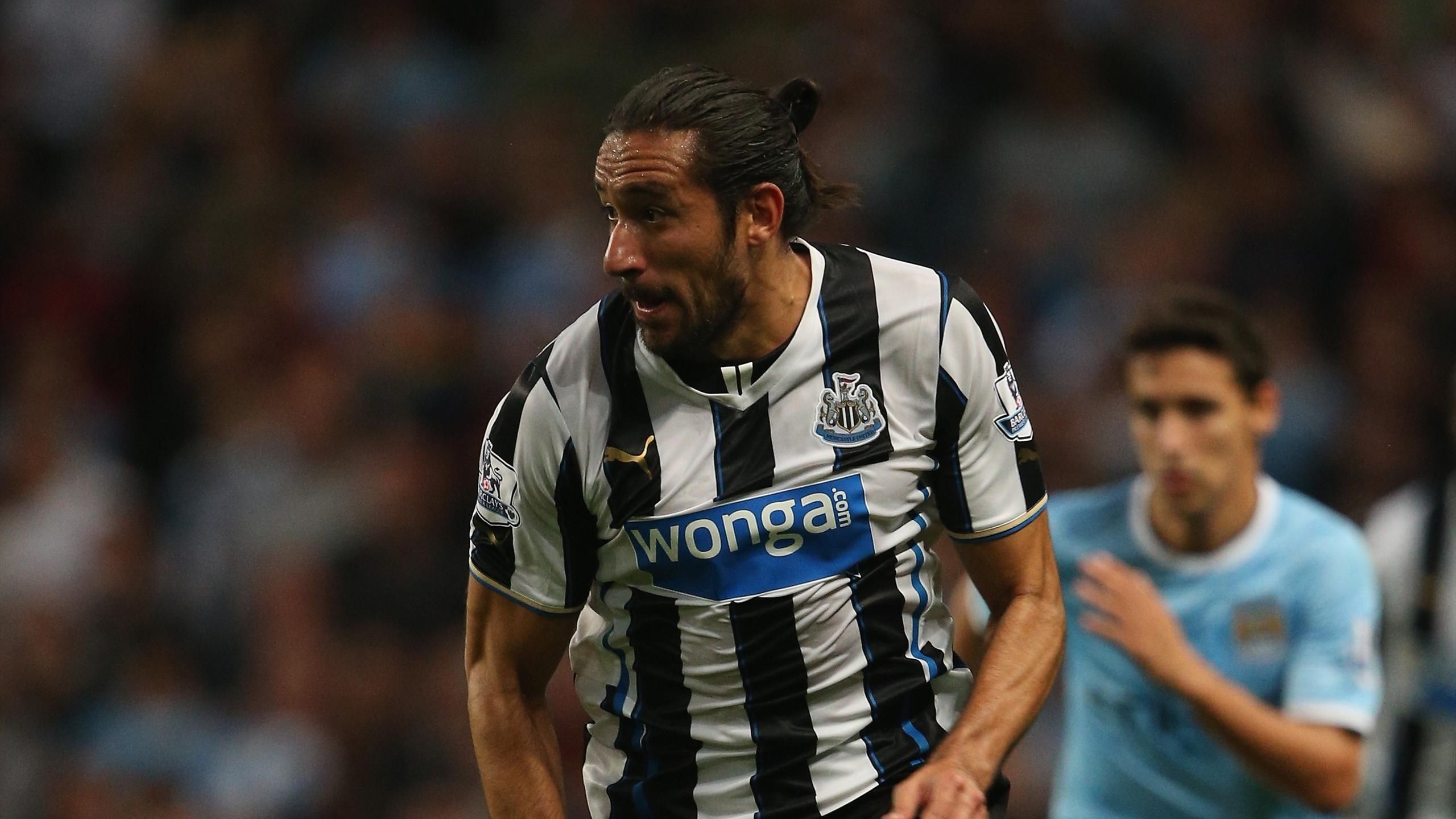 Cuu sao Premier League gay bat ngo tren mang xa hoi hinh anh