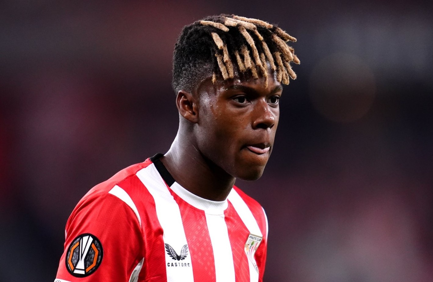 Doi thu cua MU ton that nang ne hinh anh