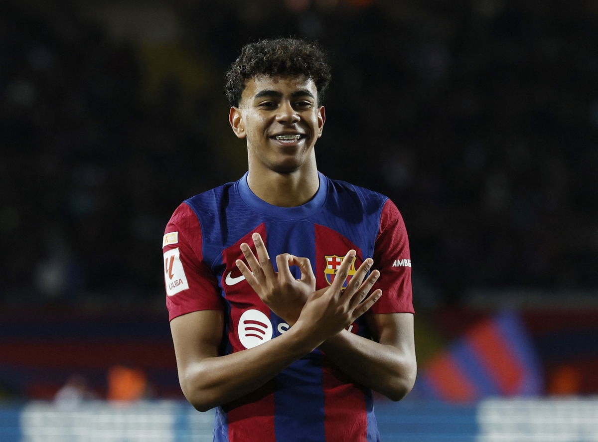 Yamal duoc thuong hop dong dat gia hinh anh