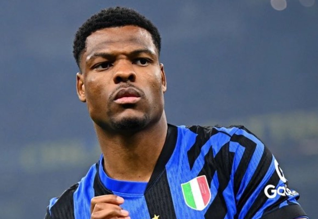 Dumfries thanh con ac mong cua Barcelona hinh anh