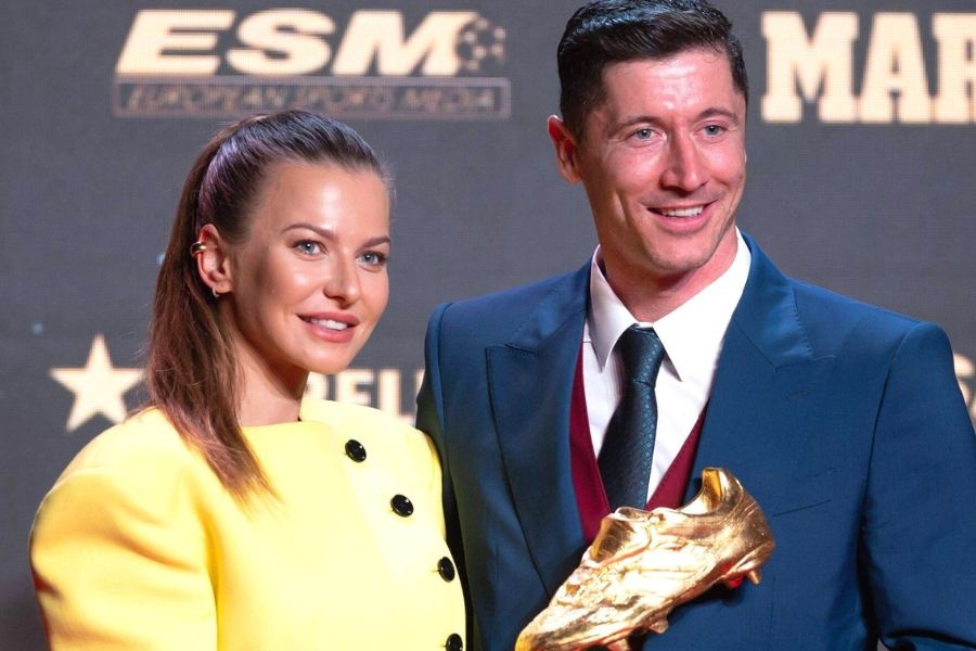 Co vo trieu phu cua Lewandowski hinh anh