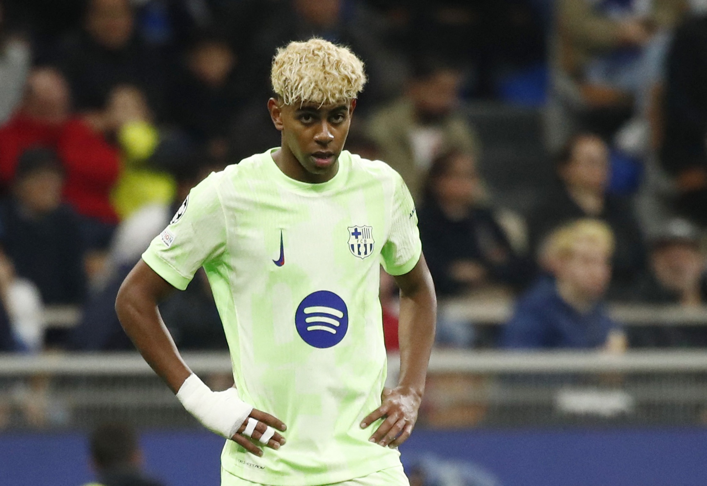 Barcelona trao vinh du dac biet cho Yamal hinh anh