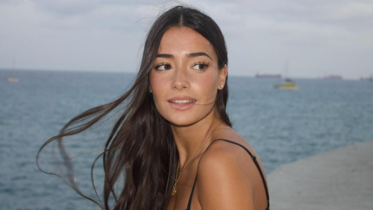 Ban gai sao Barcelona gay chu y hinh anh